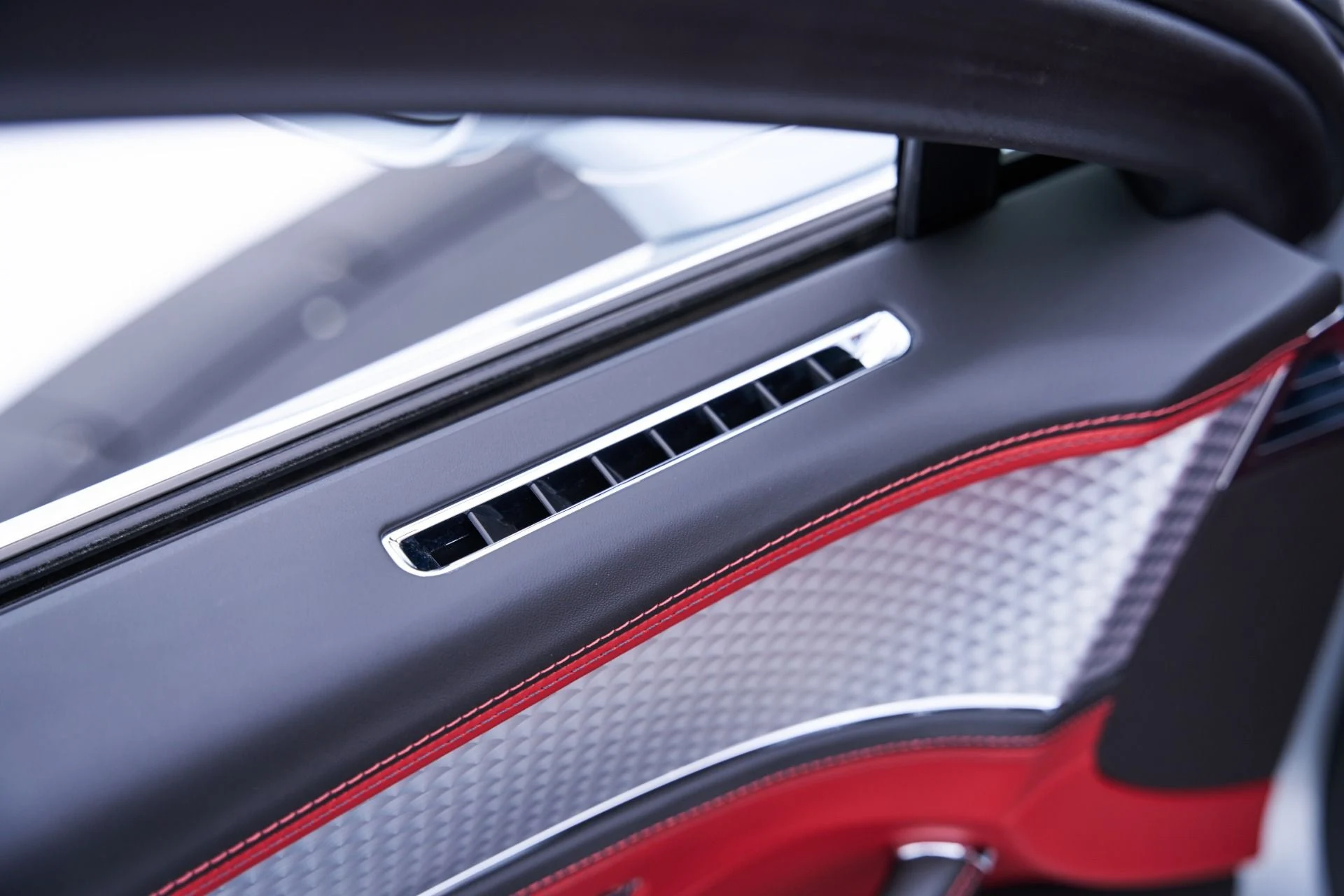 mph043_599302599_Used_2022_Bentley_Flying_Spur_V8_1793212098_f78965316a