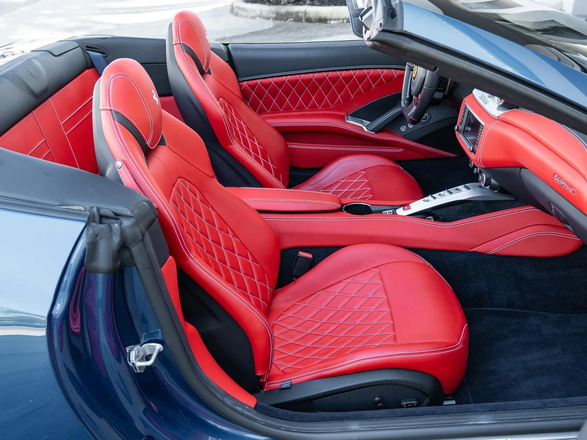 mph043_610300037_Used_2016_Ferrari_California_T_1770806117_9ab07e3ba2