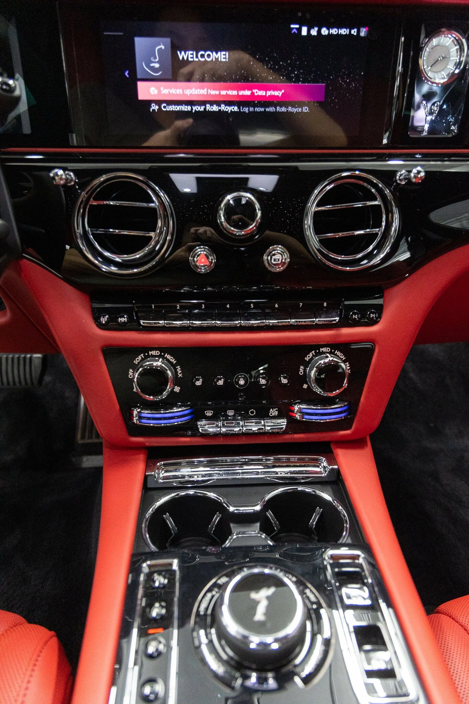 mph043_625301264_81338ec37d571b327f96ee7af21b35ffx_112fb83c2b