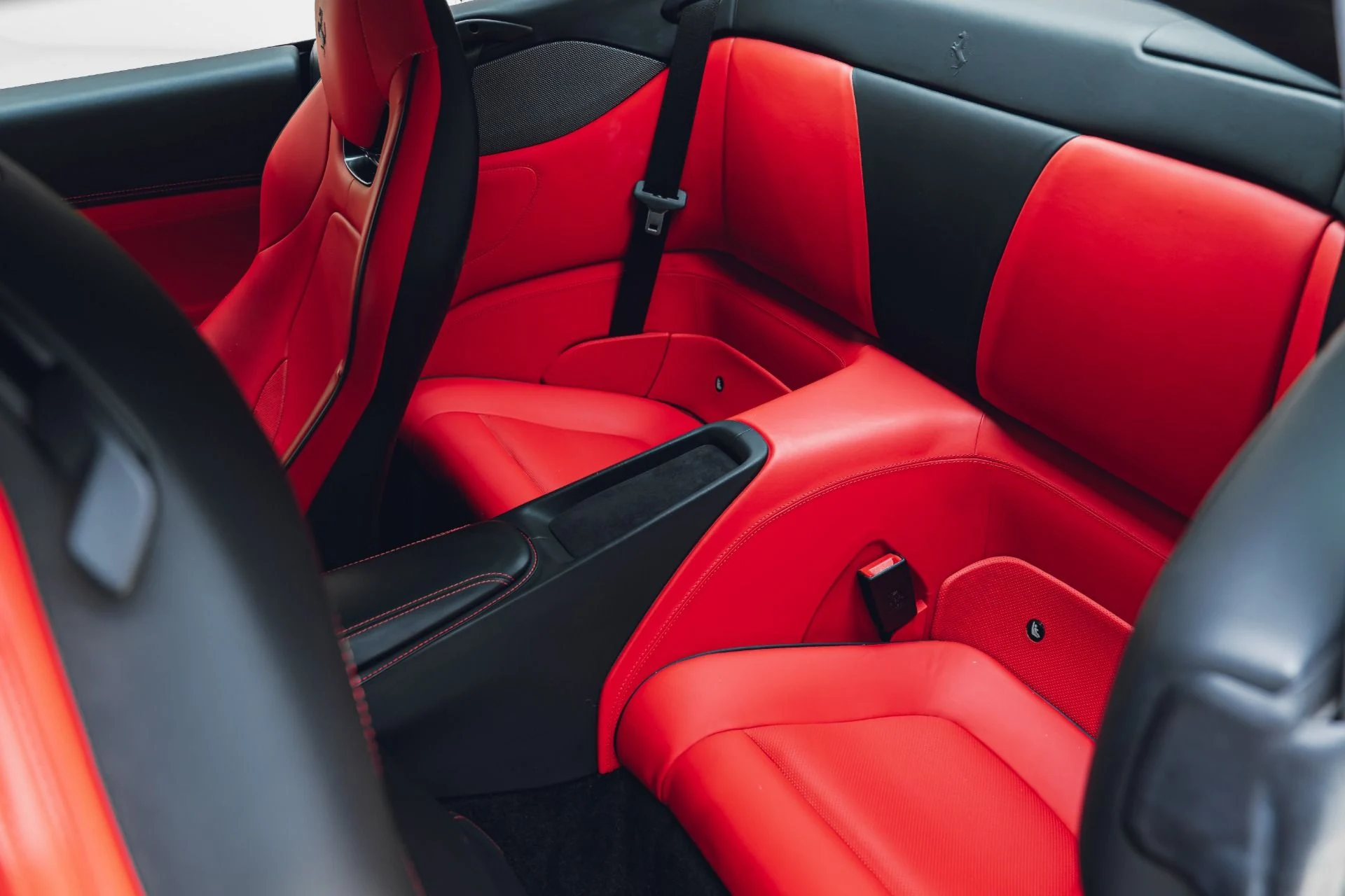 mph043_648019053_Used_2019_Ferrari_Portofino_1781556101_3376f6bca4