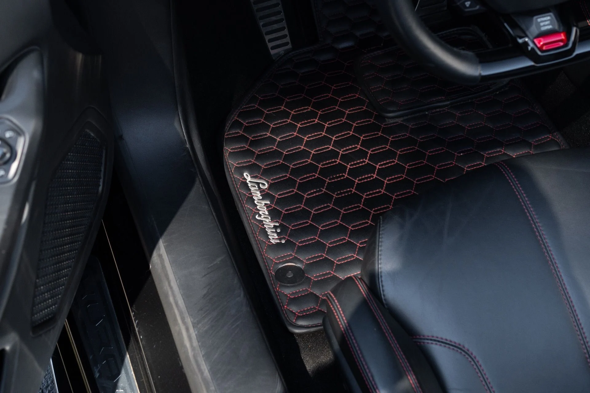 mph043_650033963_Used_2017_Lamborghini_Huracan_LP_610_4_Spyder_1774364077_d19a70e504