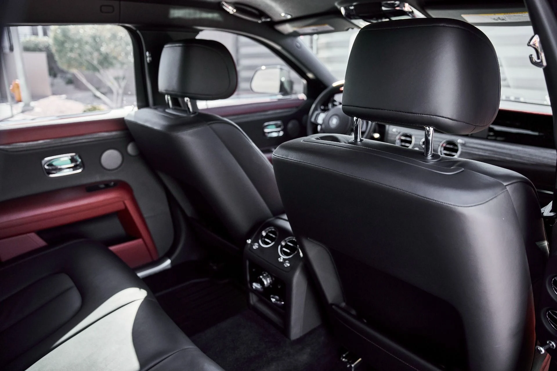 mph043_661633417_Used_2023_Rolls_Royce_Ghost_1770699559_967480f924