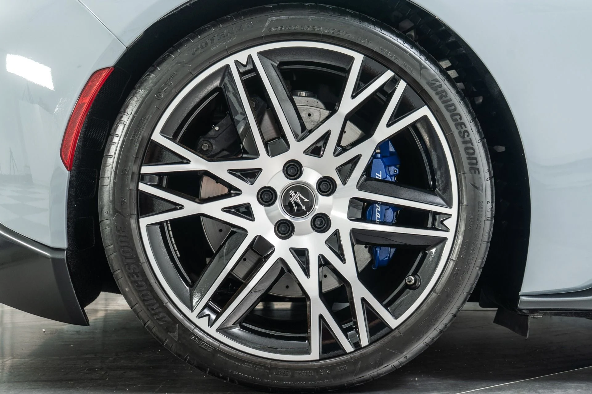 mph043_662437680_Used_2024_Maserati_MC_20_Cielo_1755530191_1fb790d5ad