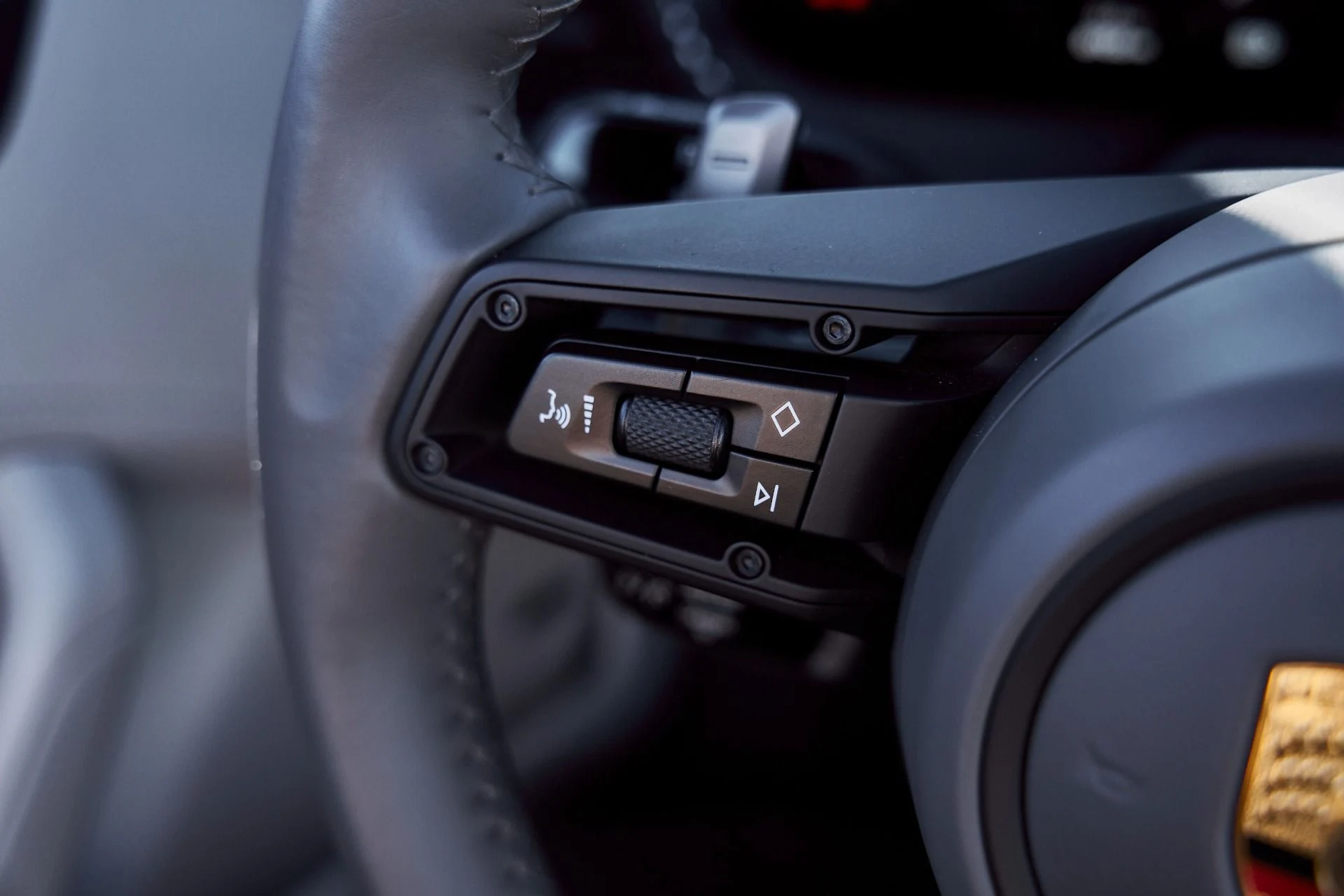 mph043_662530501_Used_2022_Porsche_911_Turbo_S_1770670652_8a256c271b