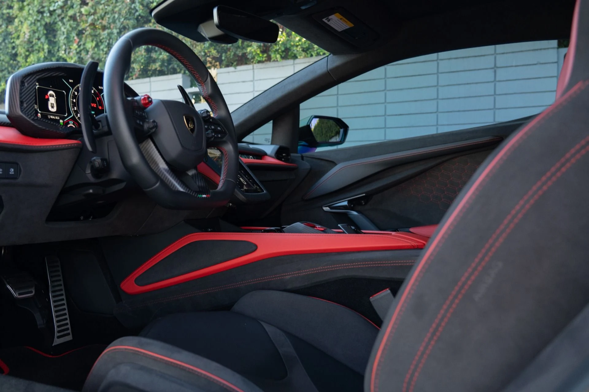 mph043_681567279_Used_2024_Lamborghini_Revuelto_Mansory_1757354394_ba59c4a87f