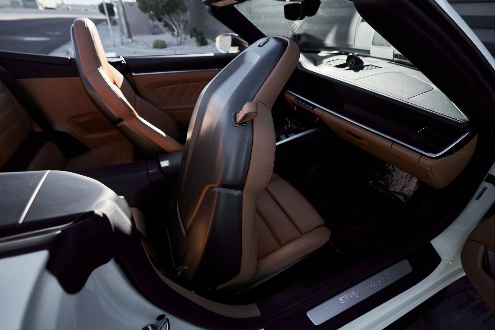 mph043_681890942_Used_2023_Porsche_911_Turbo_S_1764903193_f7826fecbb