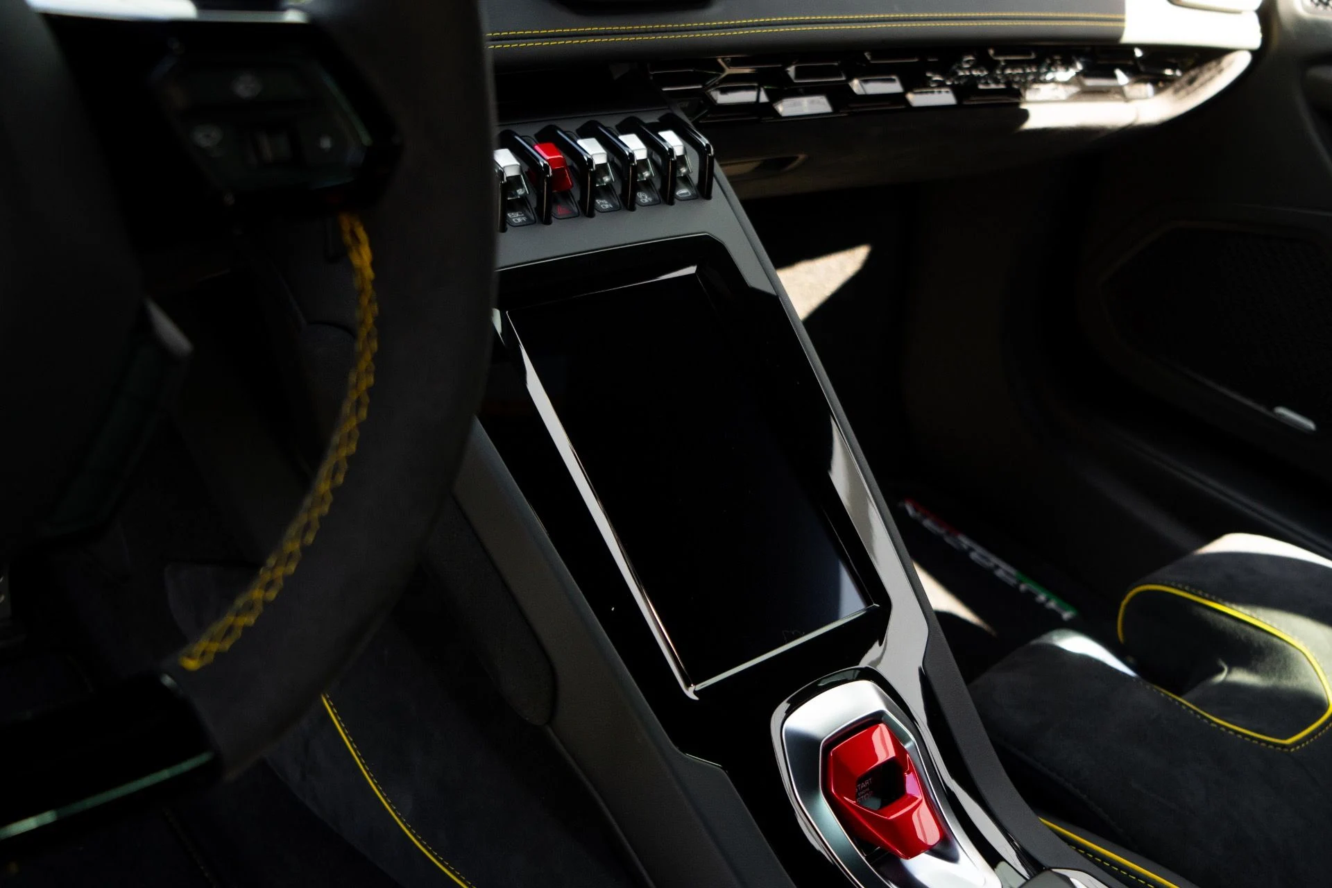 mph043_684084859_Used_2022_Lamborghini_Huracan_EVO_1764129423_dbd5d14766