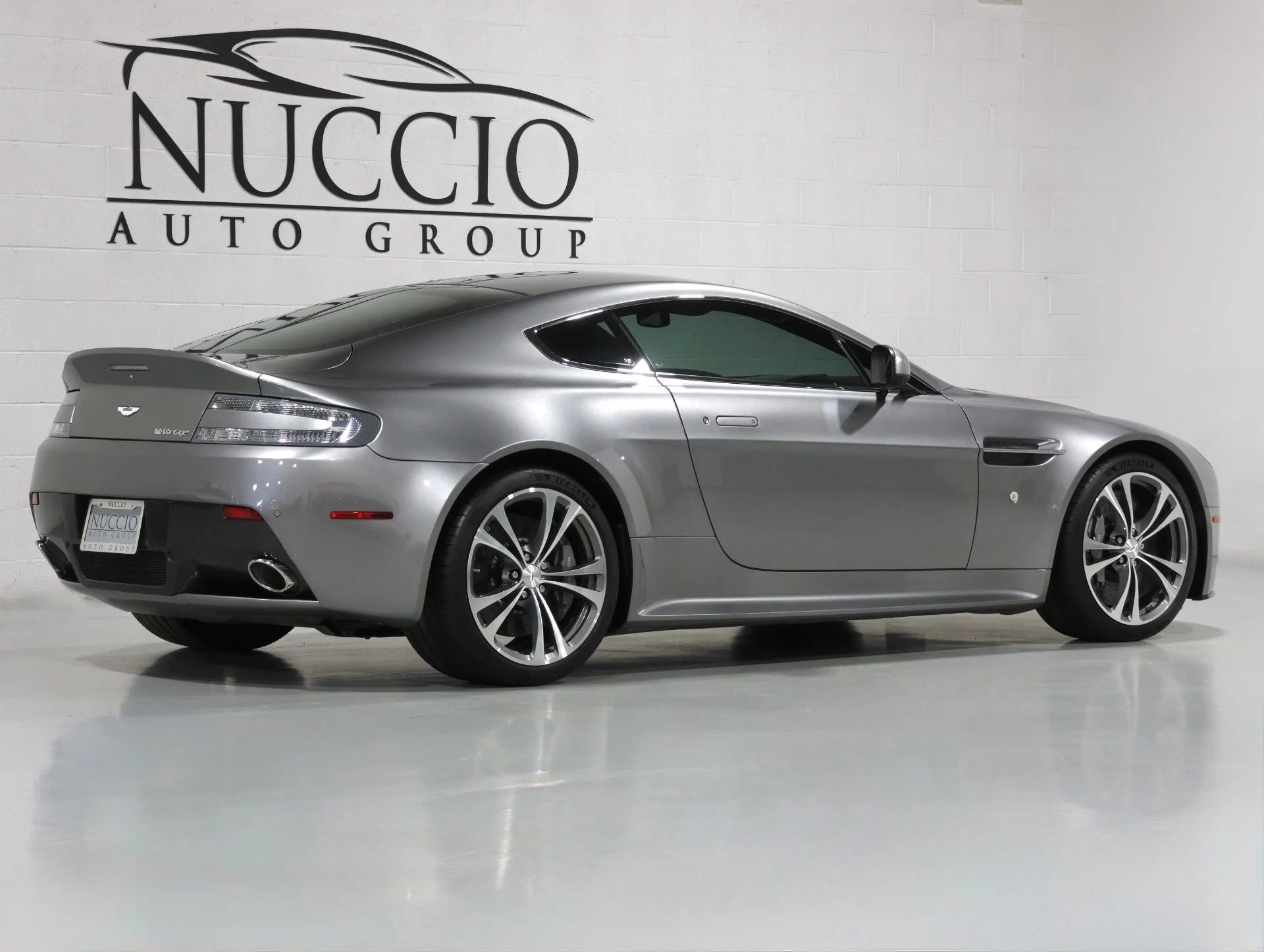 mph043_69051751_Used_2012_Aston_Martin_V12_Vantage_Rare_6_Speed_Manual_Over_200_K_MSRP_20_K_In_Recent_Maintenance_1770846605_1f071c026f