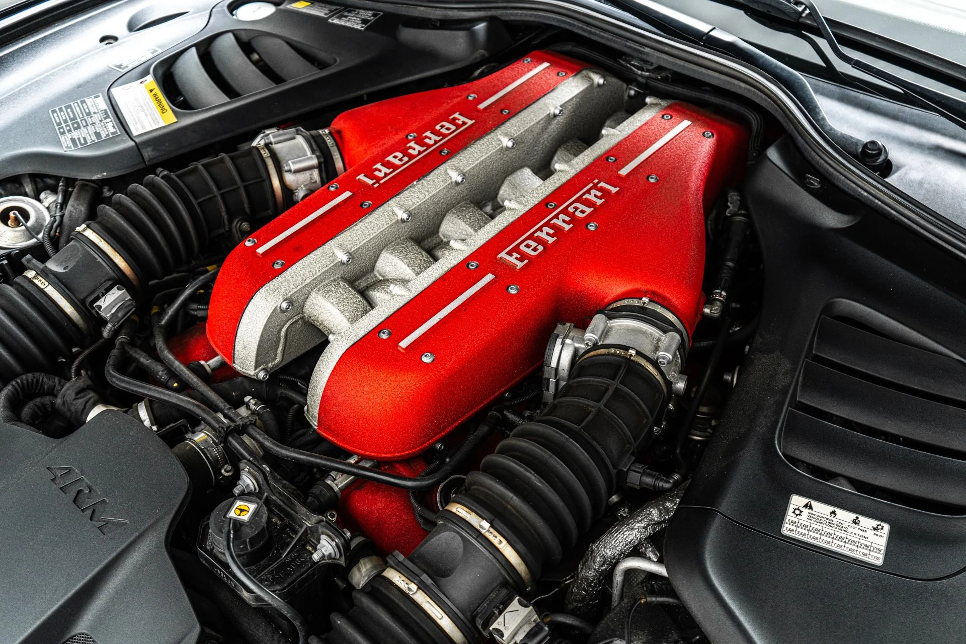 mph043_691147643_Used_2019_Ferrari_GTC_4_Lusso_1790632614_9e9c87e63d