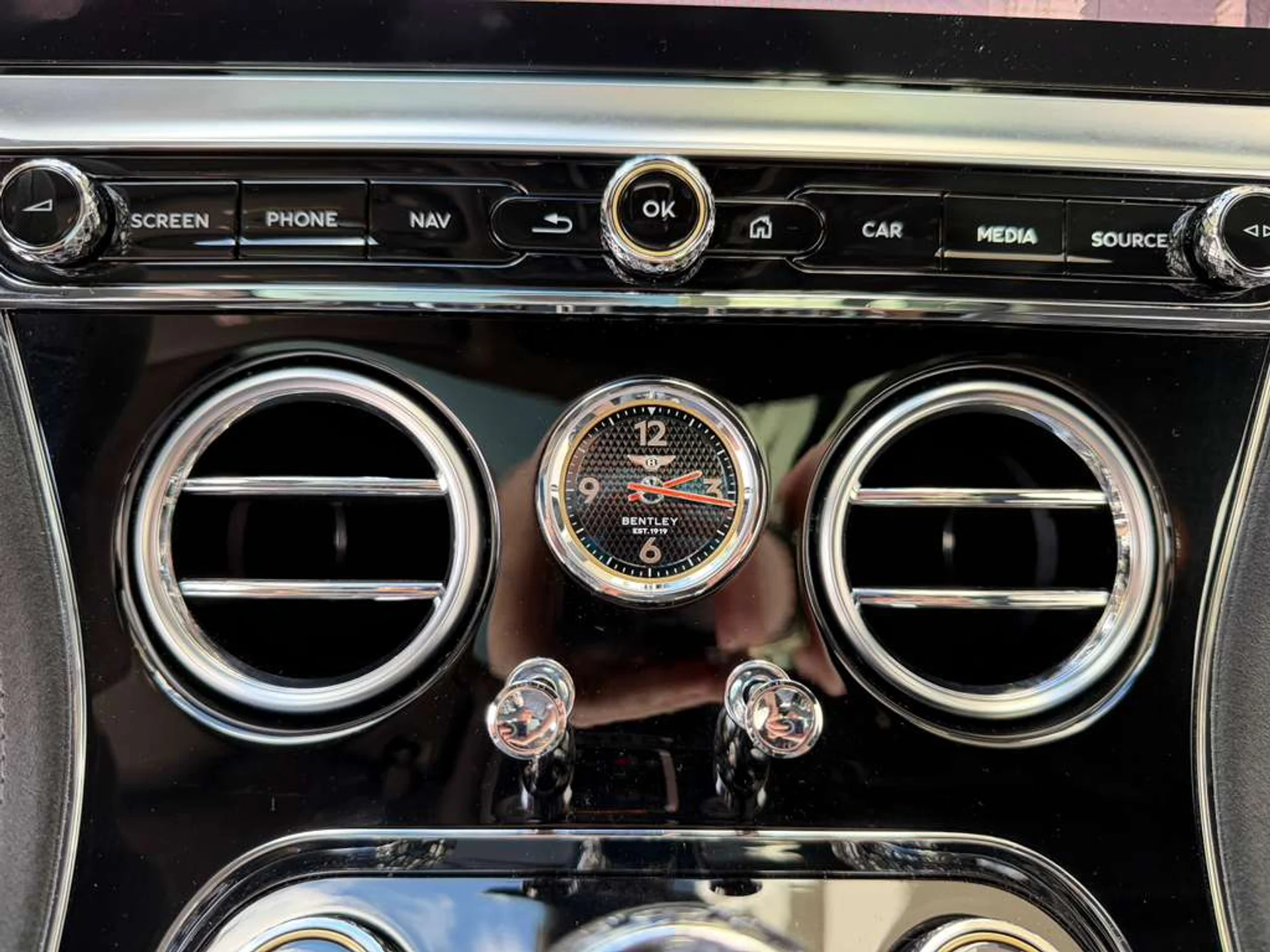 mph043_705124763_Whats_App_Image_2025_12_17_at_5_40_22_PM_9503ac5c16