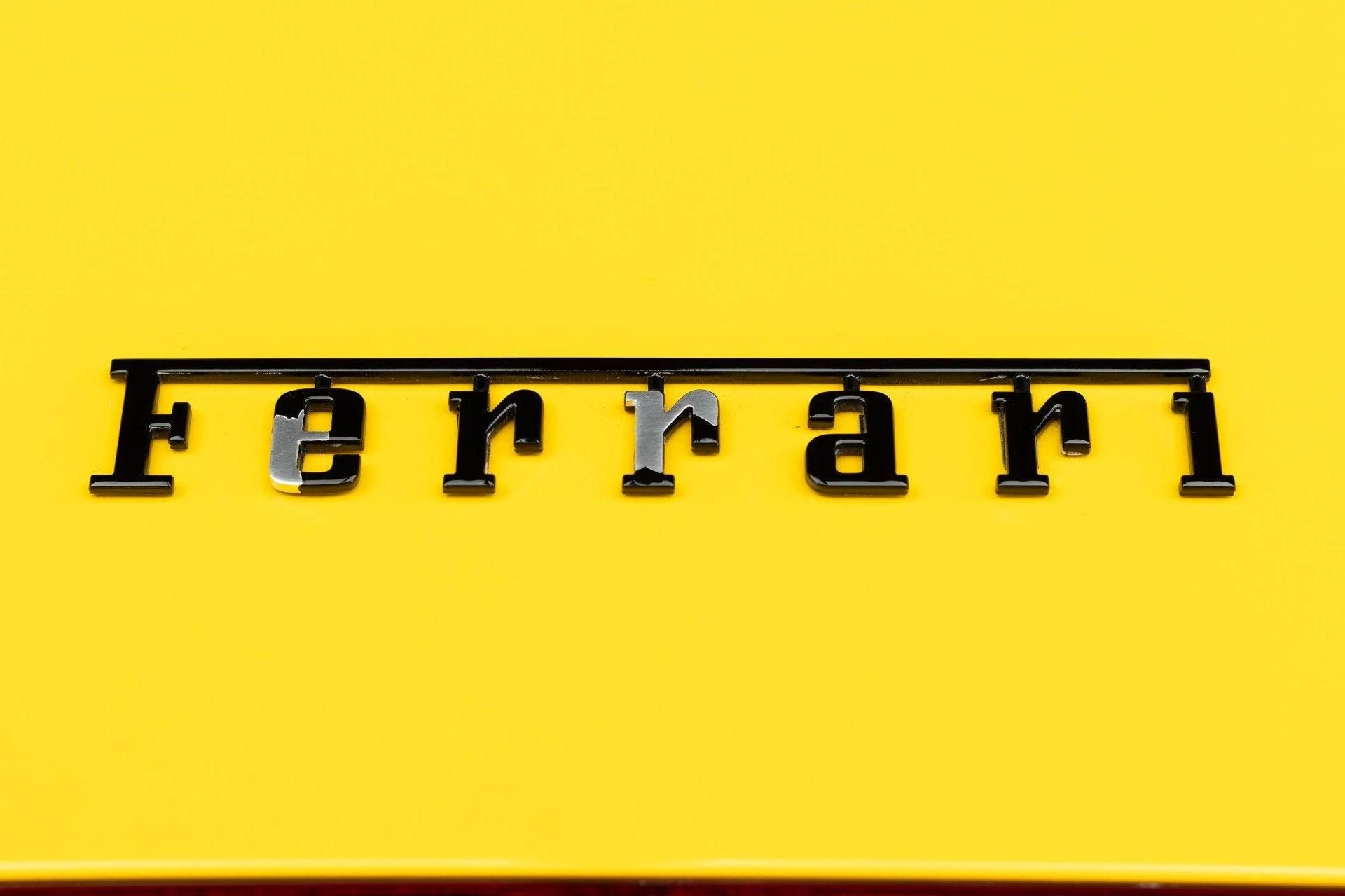 mph043_706483243_Used_2020_Ferrari_Portofino_1777367926_83a6d6d437