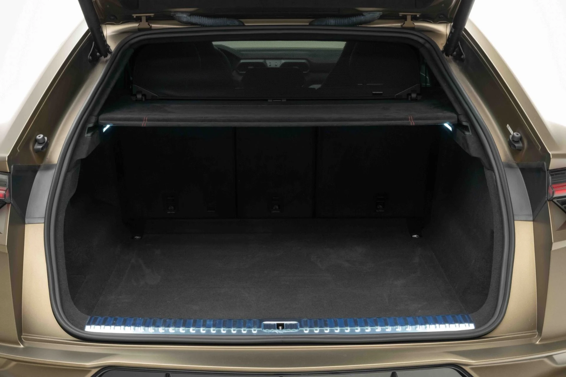 mph043_70892443_Used_2024_Lamborghini_Urus_Performante_1774028775_4c43f71ce6