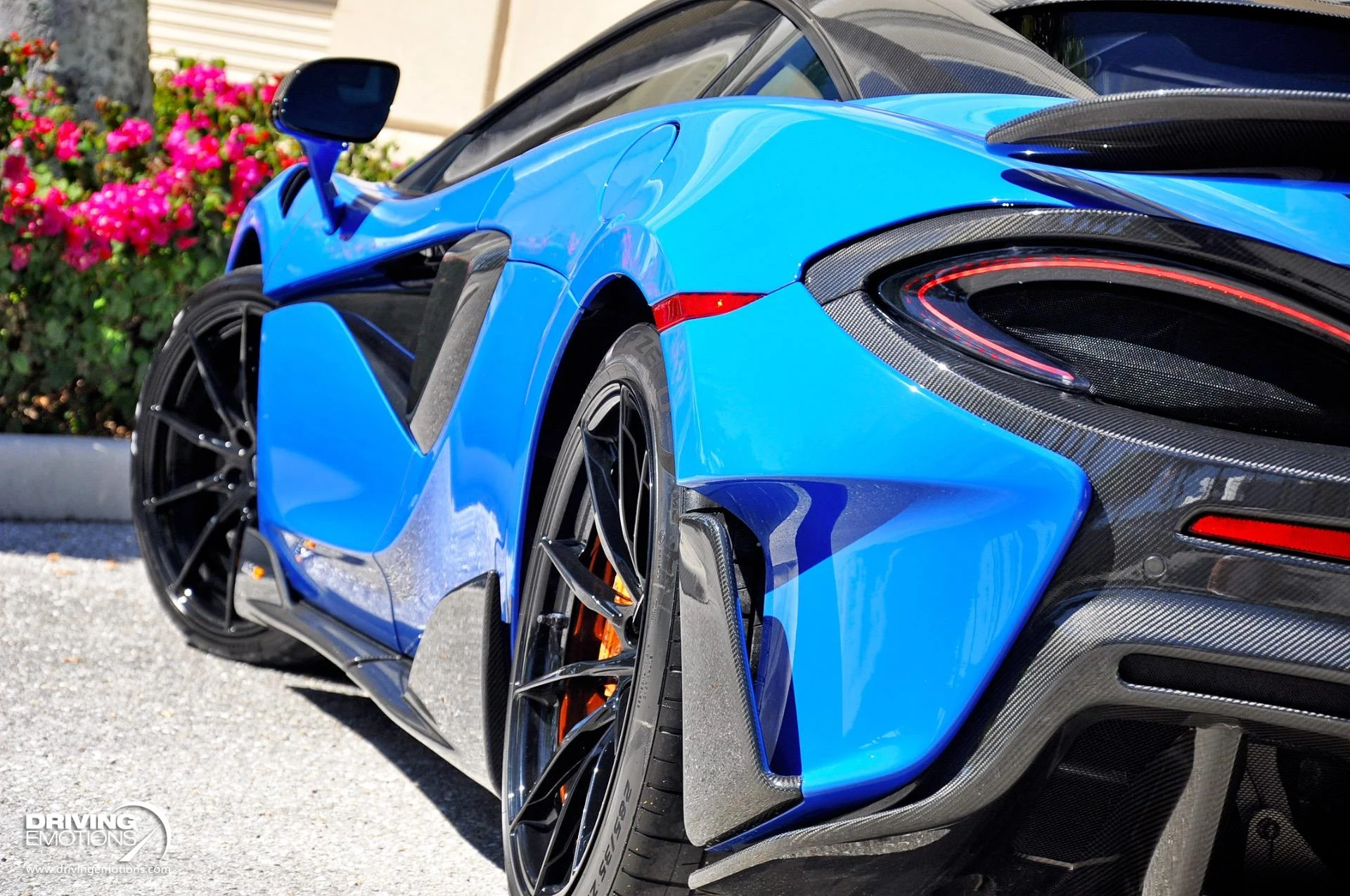 mph043_718513941_836_p44_l_a86f363040