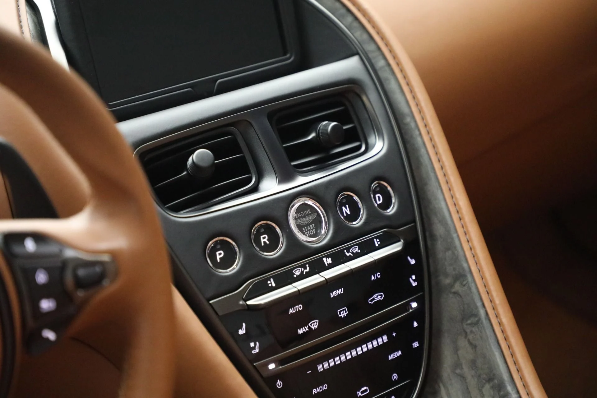 mph043_720792533_Used_2022_Aston_Martin_DB_11_Volante_536a616e37