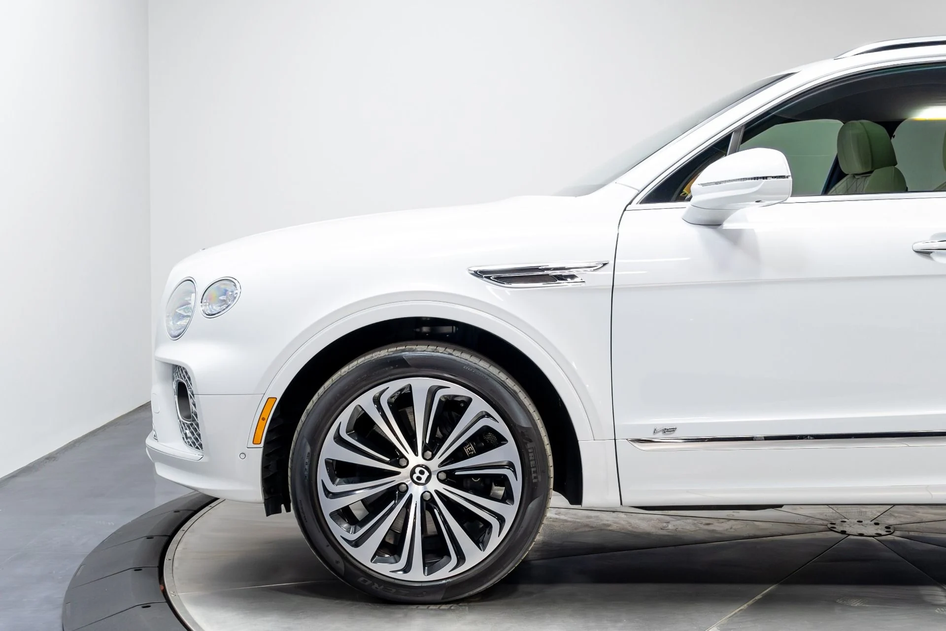 mph043_734875976_Used_2021_Bentley_Bentayga_V8_First_Edition_1774291657_6ee467c876