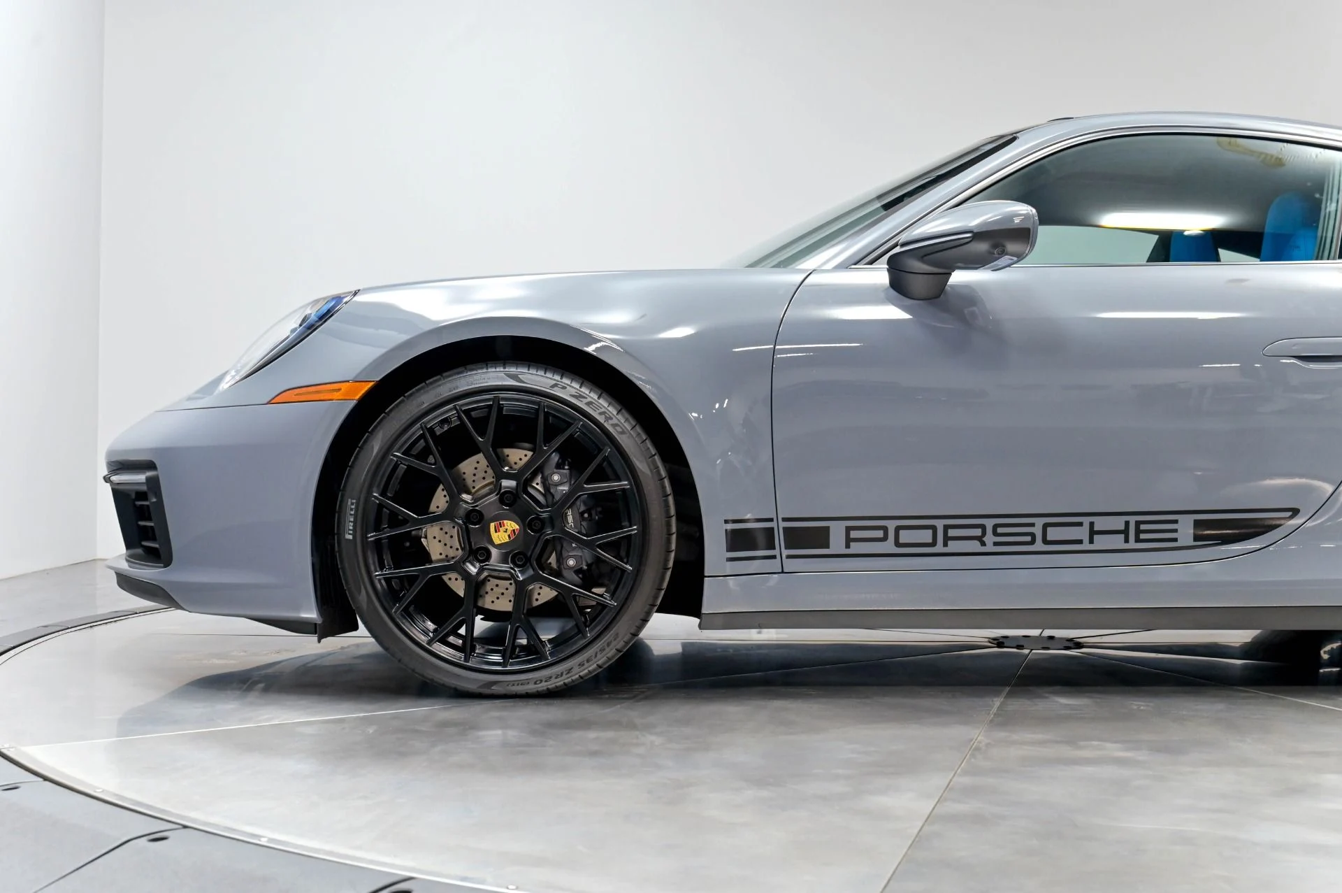 mph043_736626477_Used_2024_Porsche_911_1782576081_d77189a903