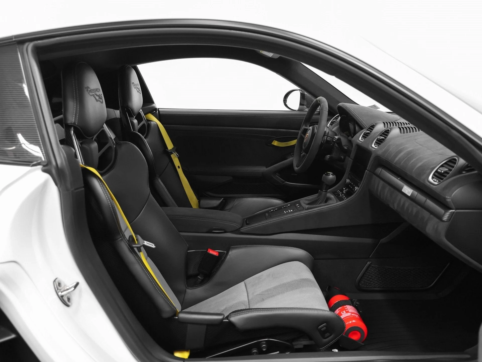 mph043_737693111_44_b7e39a35e7