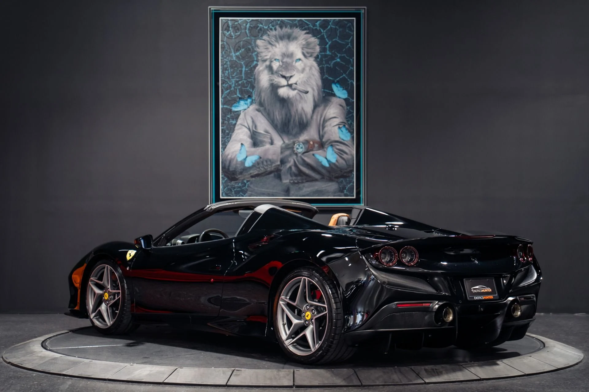 mph043_737969331_Used_2022_Ferrari_F8_Spider_Full_Carbon_Interior_1786195652_6f31f826b6
