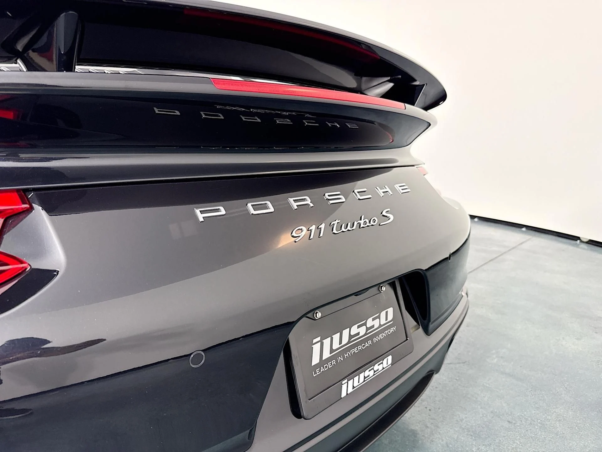 mph043_749855076_Used_2019_Porsche_911_Turbo_S_1782334257_84c4756263