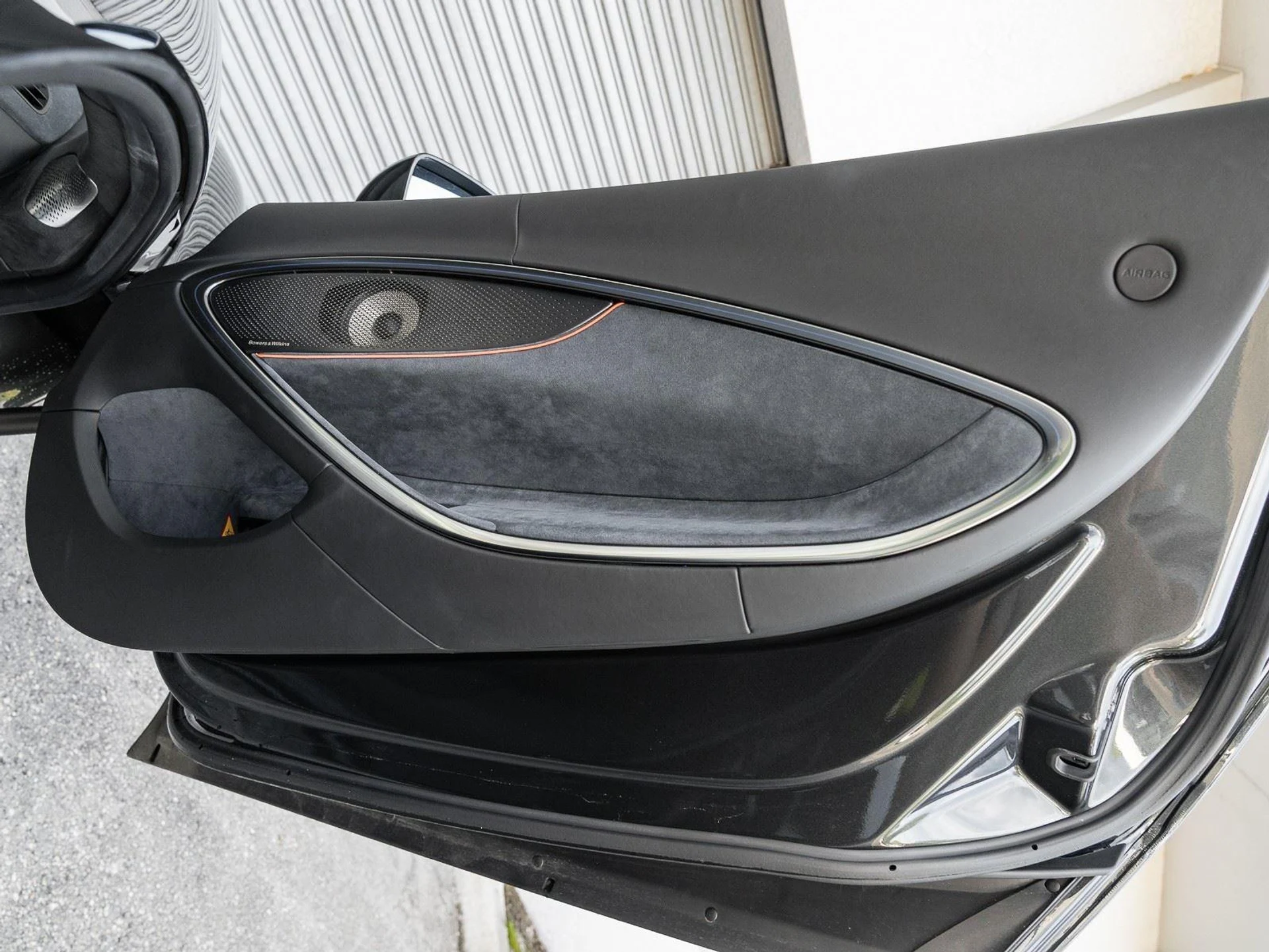 mph043_752325805_Used_2025_Mc_Laren_Artura_Coupe_1773864522_a5cf4dd26f