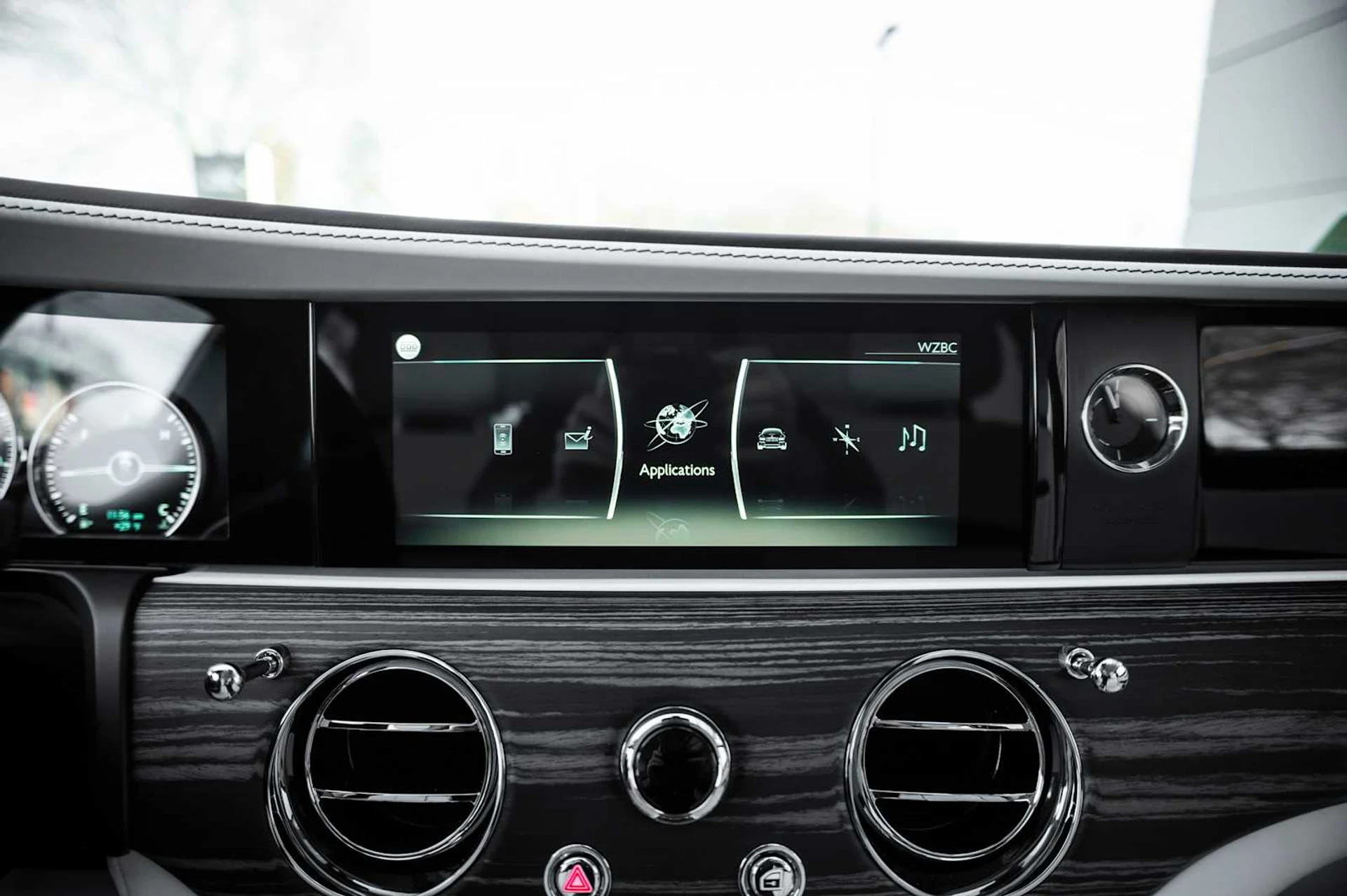 mph043_762304169_d79c609b39d85f80f47200e6b4e4ce0bx_b60df16418