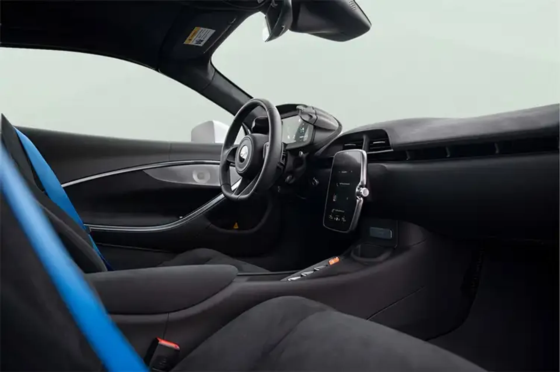 mph043_772533294_Aswyh_Ko_DL_Zirc_Wp_X_med_53e0abbd7e