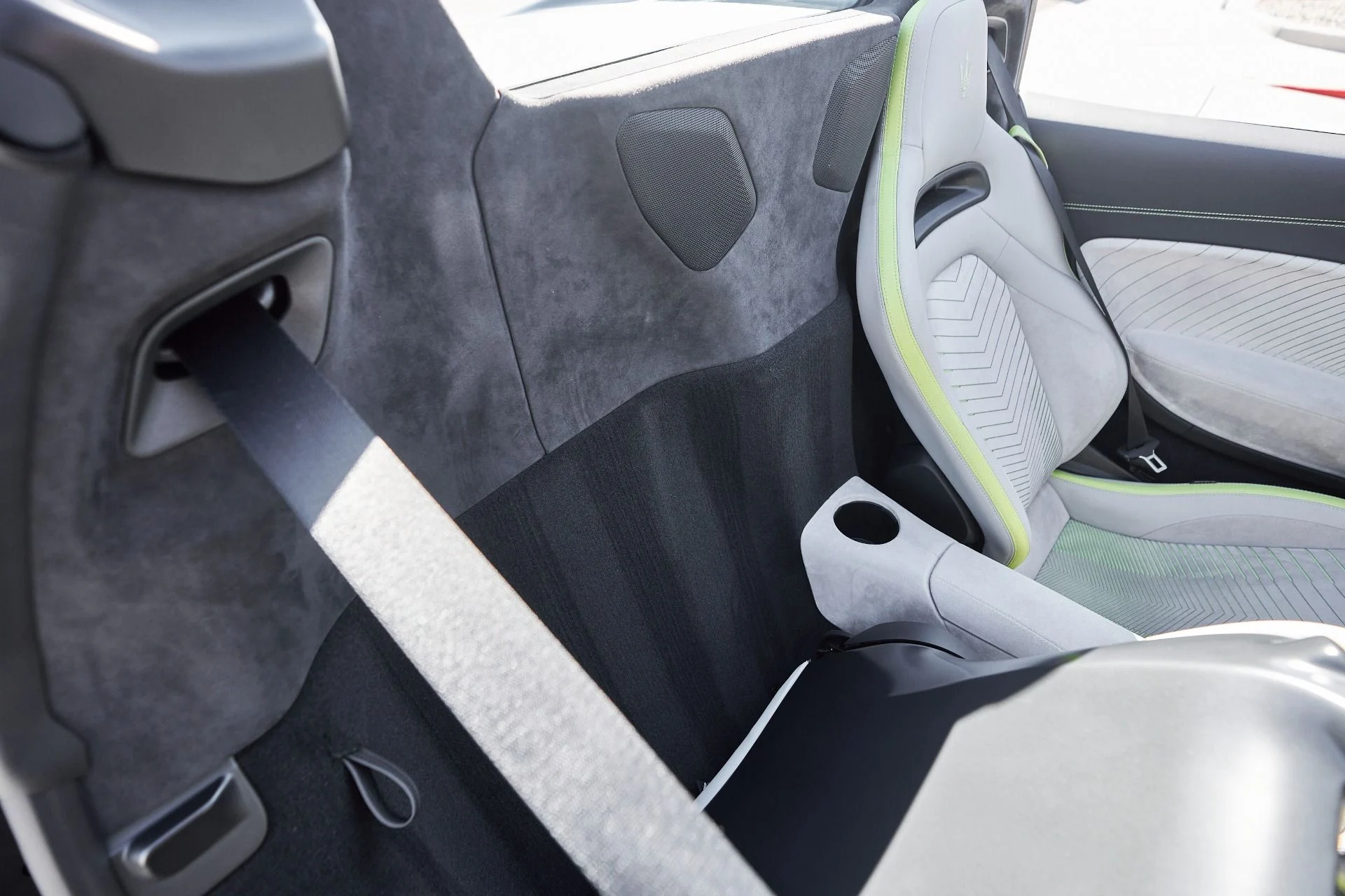 mph043_803650853_Used_2023_Maserati_MC_20_Cielo_1761946926_faf37b2eb3