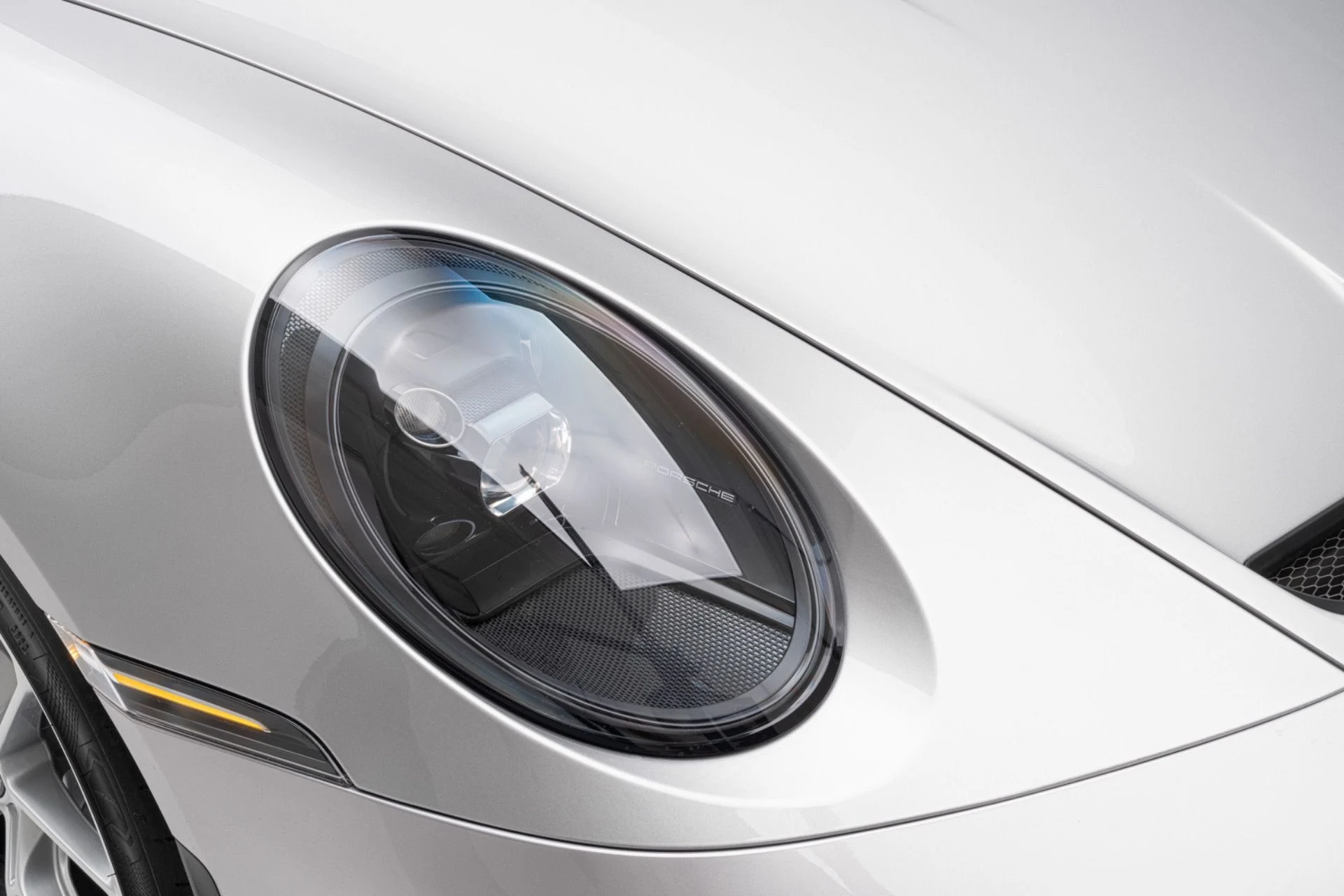 mph043_835877222_Used_2024_Porsche_911_GT_3_Touring_1776272108_3e003bc713