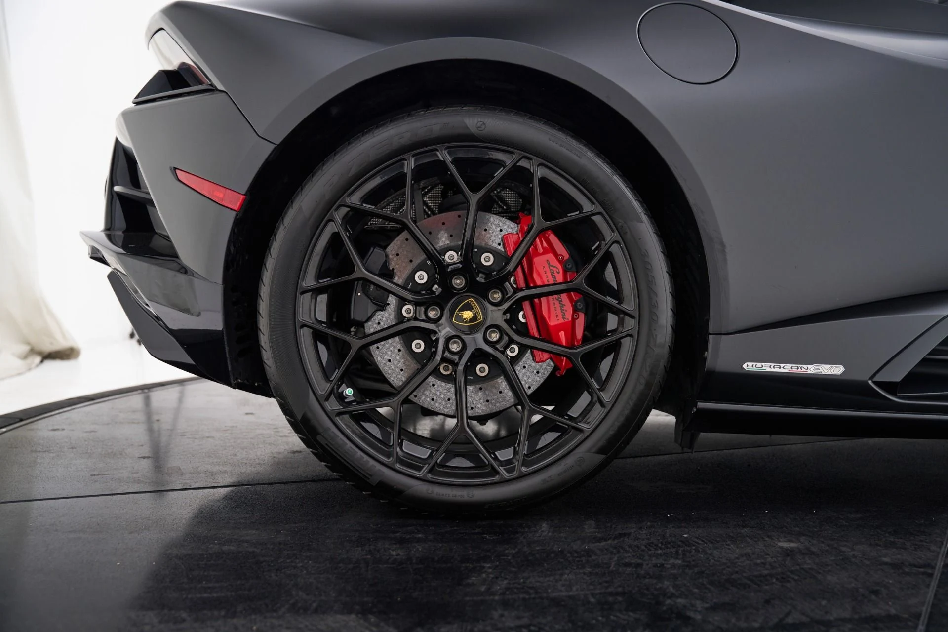 mph043_846720031_Used_2022_Lamborghini_Huracan_EVO_Base_1792542181_739ed90a7f