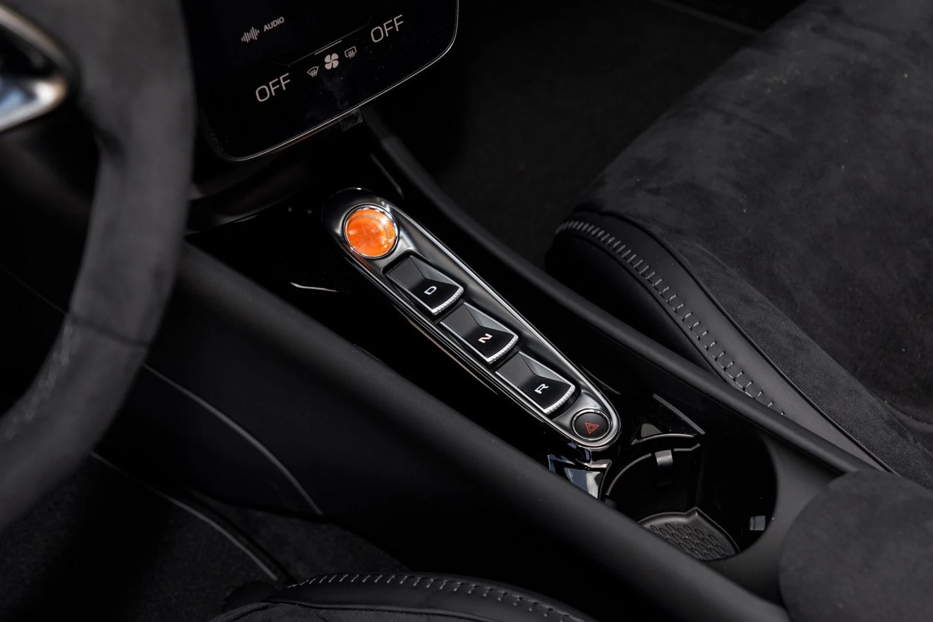 mph043_848937160_658_p44_l_159dfd9f3e