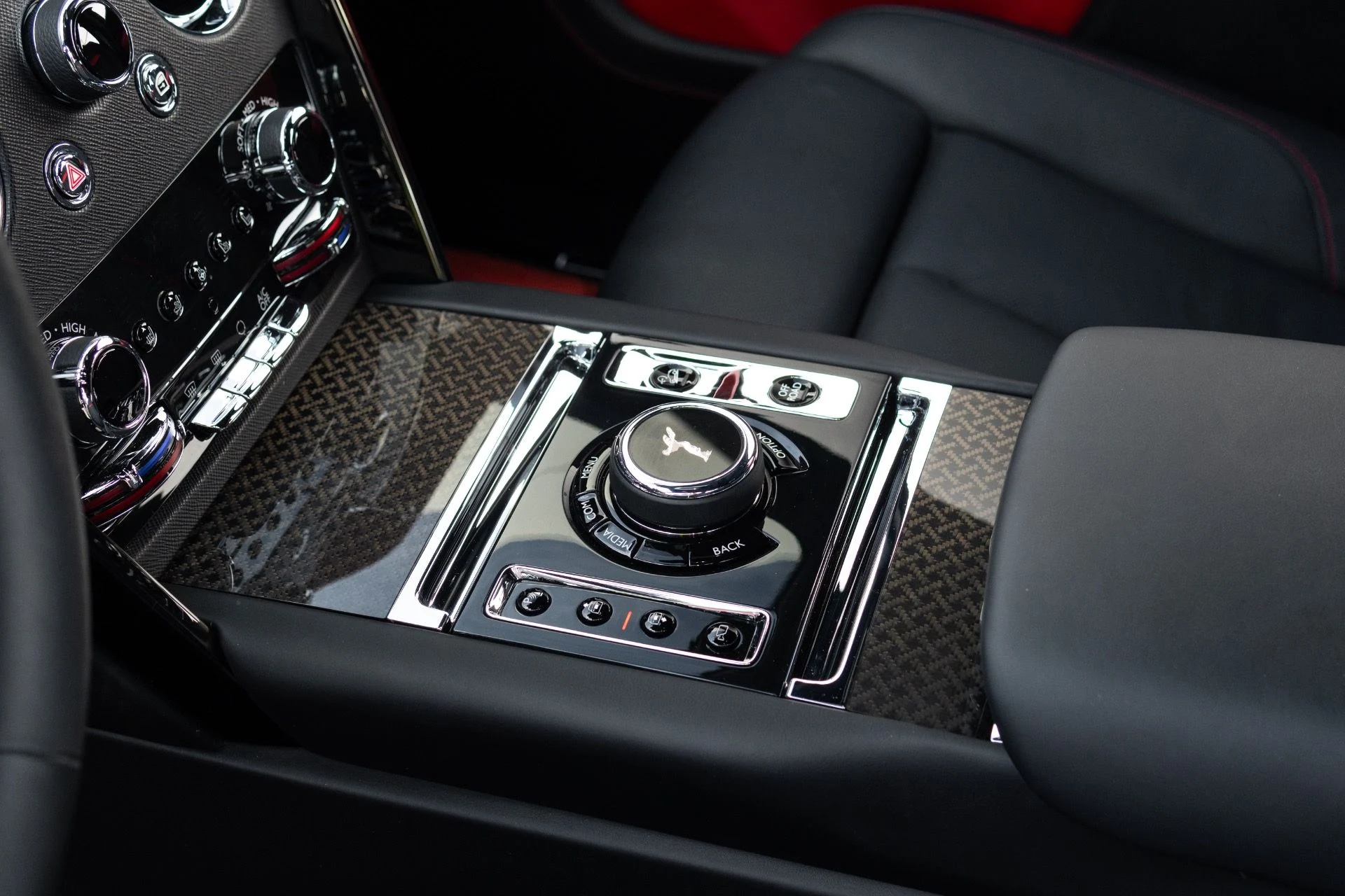 mph043_868951920_Used_2022_Rolls_Royce_Black_Badge_Cullinan_1776130970_cee4f9ed85