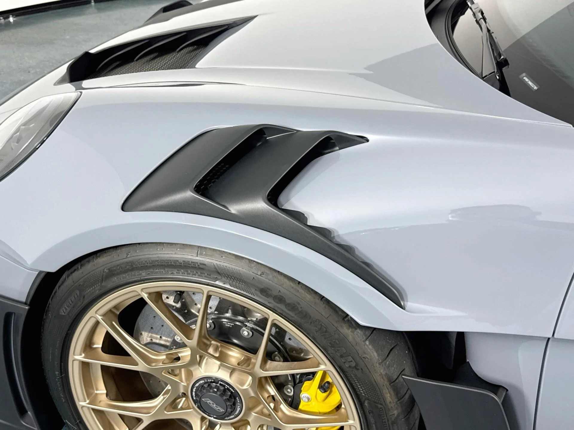 mph043_872899140_Used_2025_Porsche_911_GT_3_RS_1786072474_72e9893693