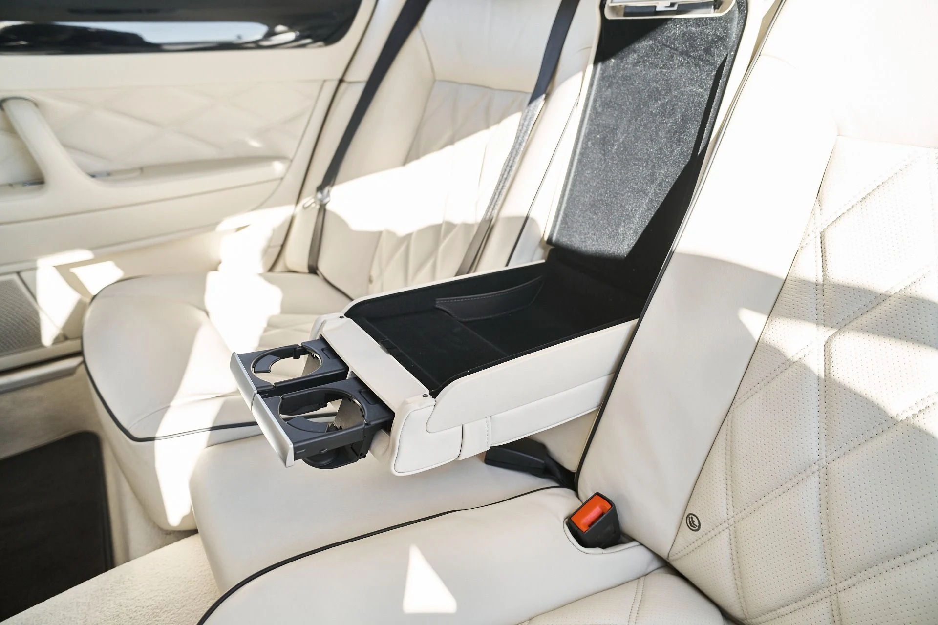 mph043_898831921_Used_2012_Bentley_Continental_Flying_Spur_1765853817_26713887ed