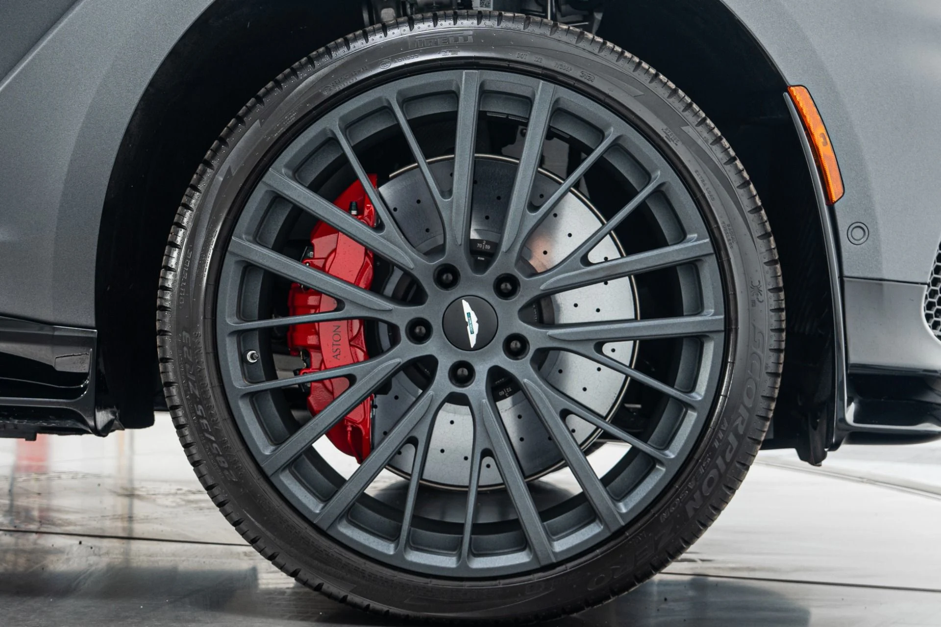 mph043_902471862_Used_2025_Aston_Martin_DBX_707_23_Inch_Wheels_Factory_Matte_Paint_697_Horsepower_1774034848_9d86fb01ff