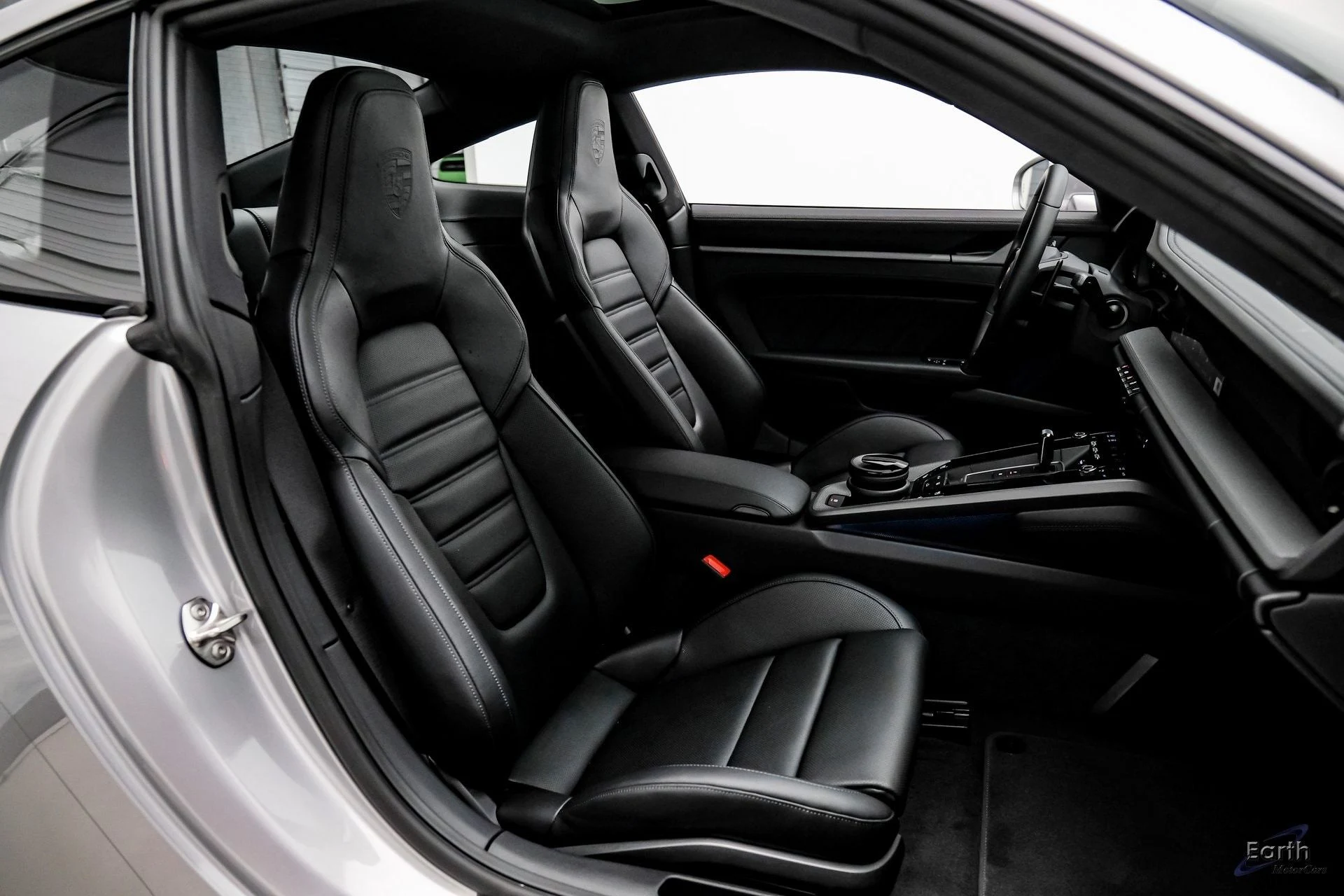 mph043_922562283_9736d10233f86f033fc9008c956840d3x_0ac33f8475