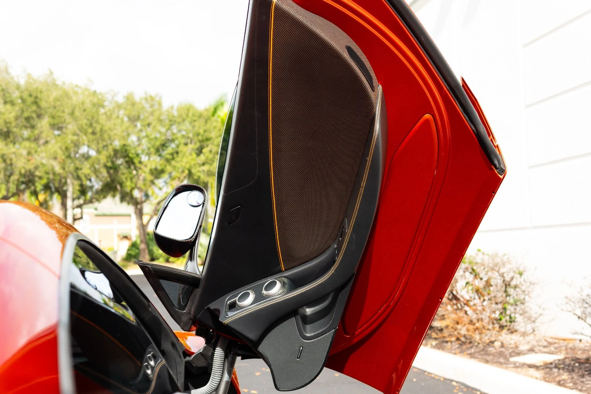 mph043_923715389_Used_2013_Mc_Laren_MP_4_12_C_1766434250_506d6de2f5