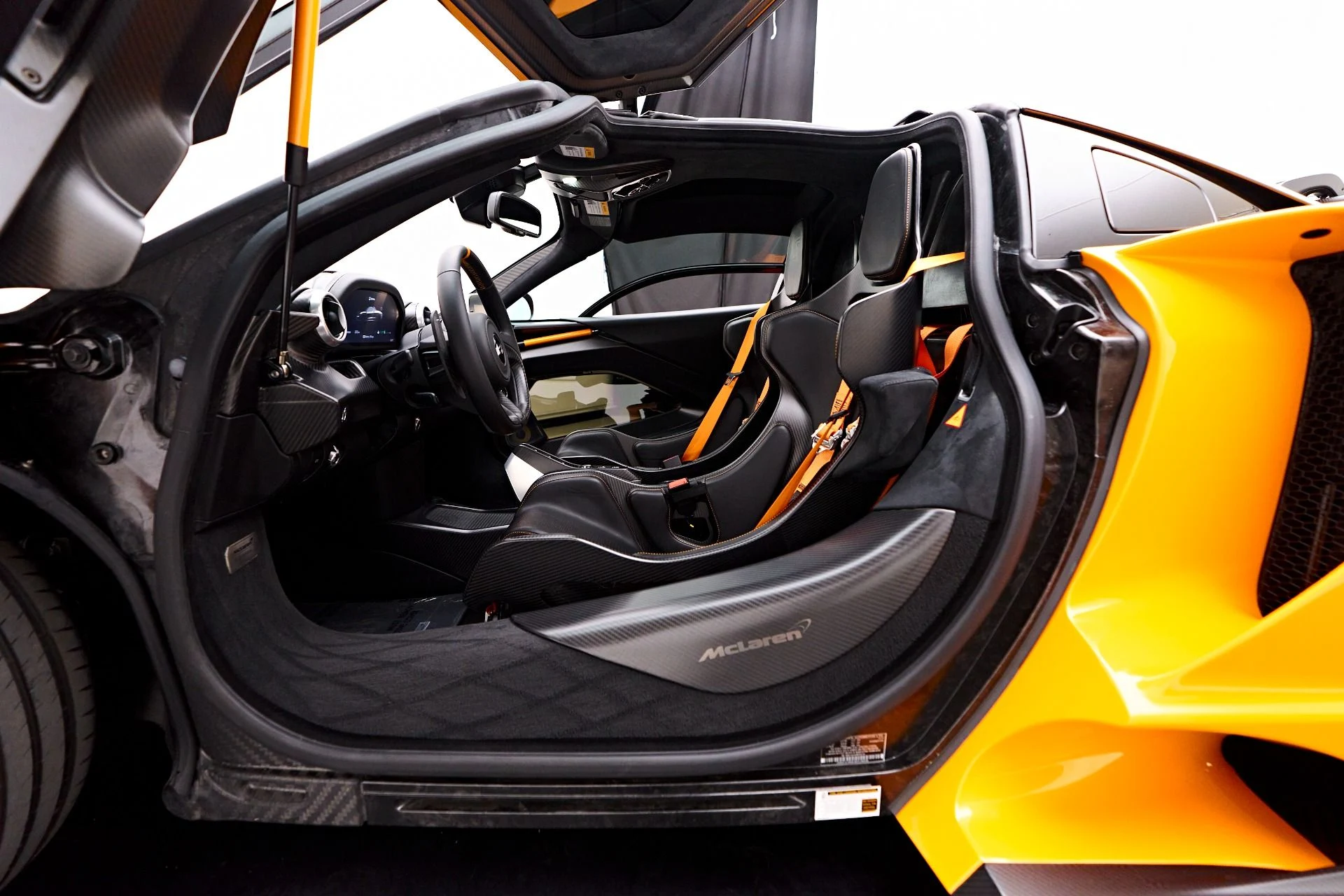 mph043_951842752_Used_2019_Mc_Laren_Senna_1766516201_14eeae1b4d