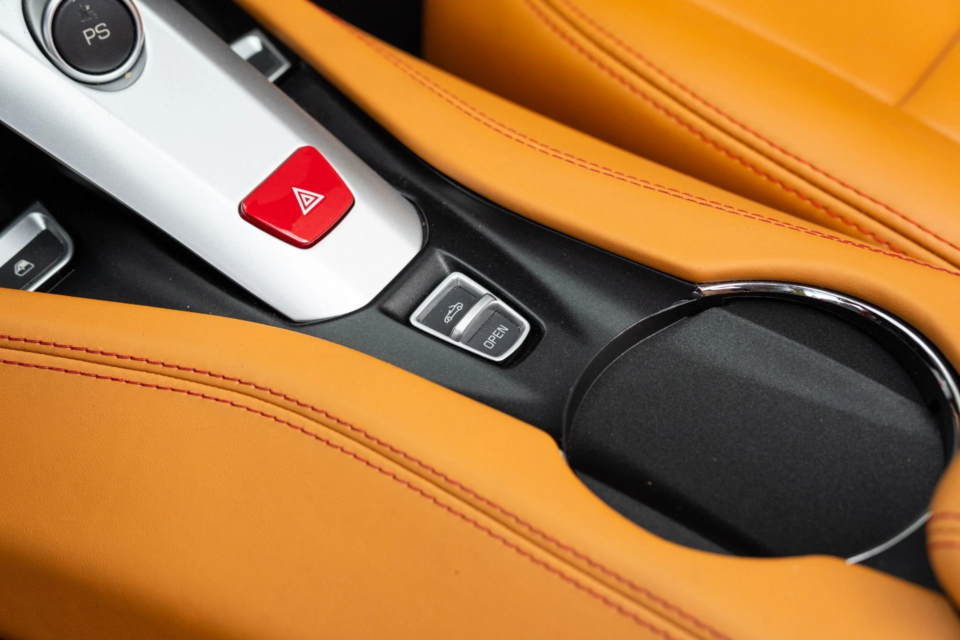 mph043_959622729_Used_2015_Ferrari_California_T_1773337239_d53abb3452