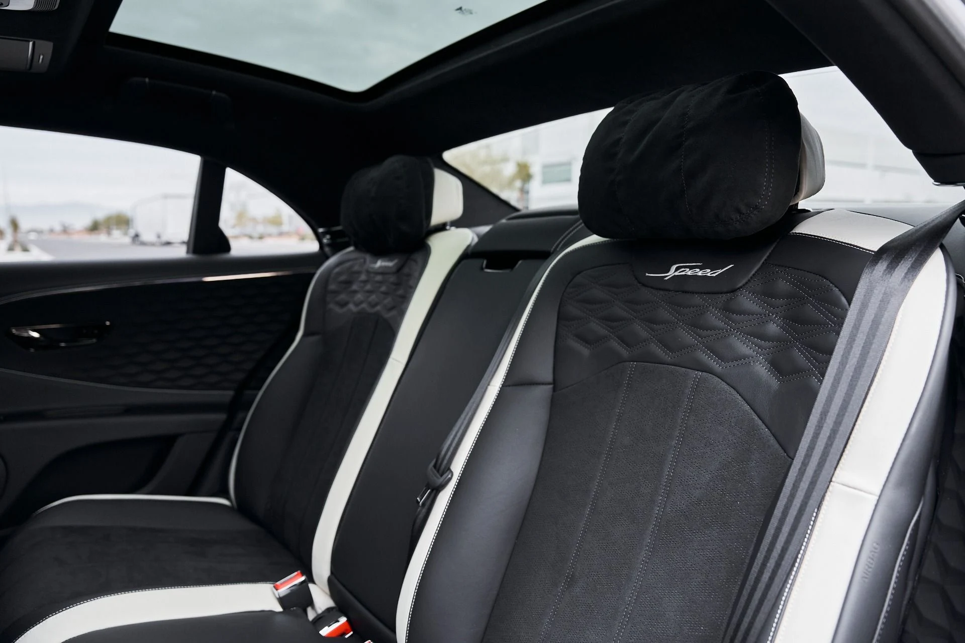 mph043_988600230_Used_2025_Bentley_Flying_Spur_Speed_1769137093_ac2532349b