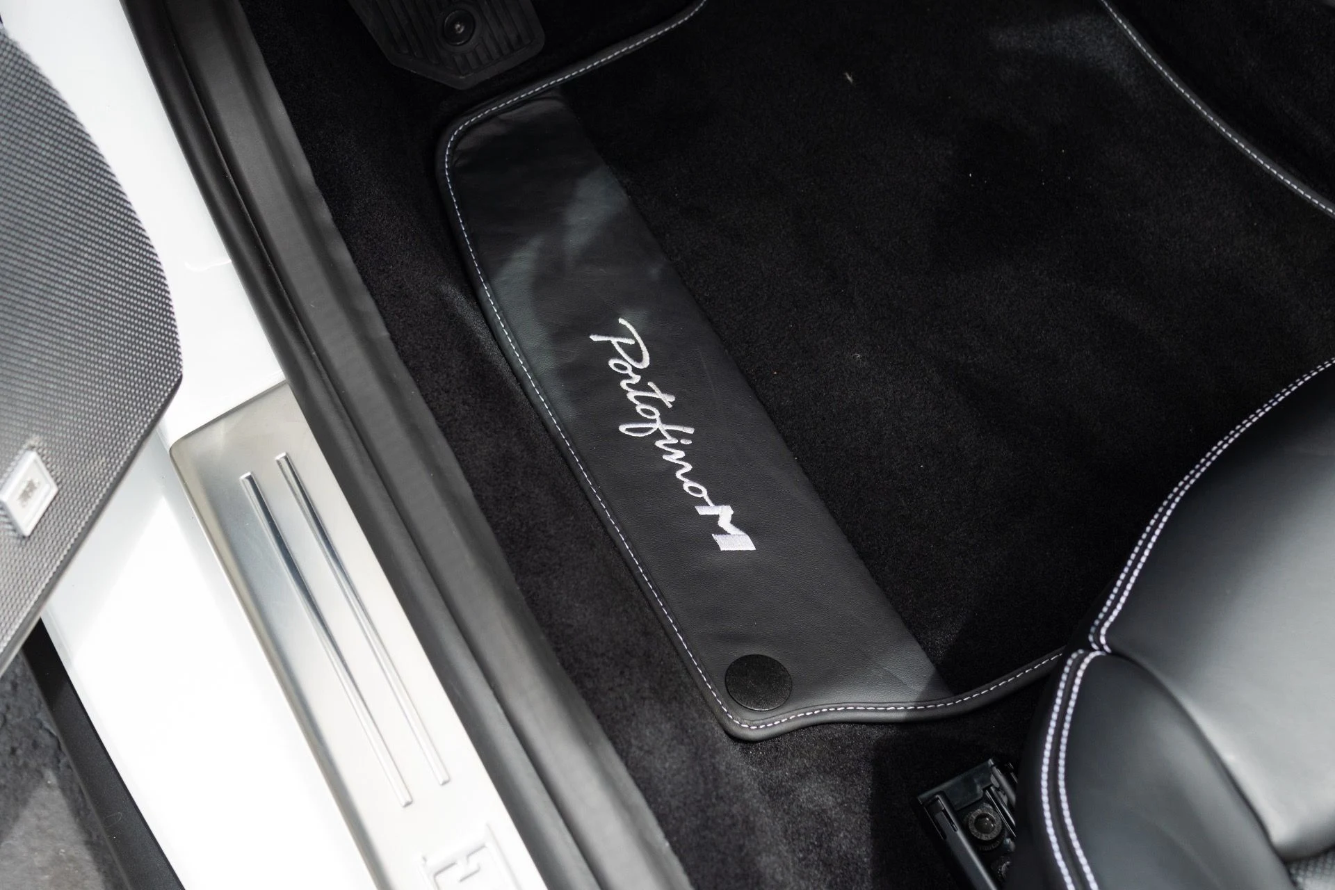 mph044_1009754692_Used_2023_Ferrari_Portofino_M_1775657761_0bde6b9fd0