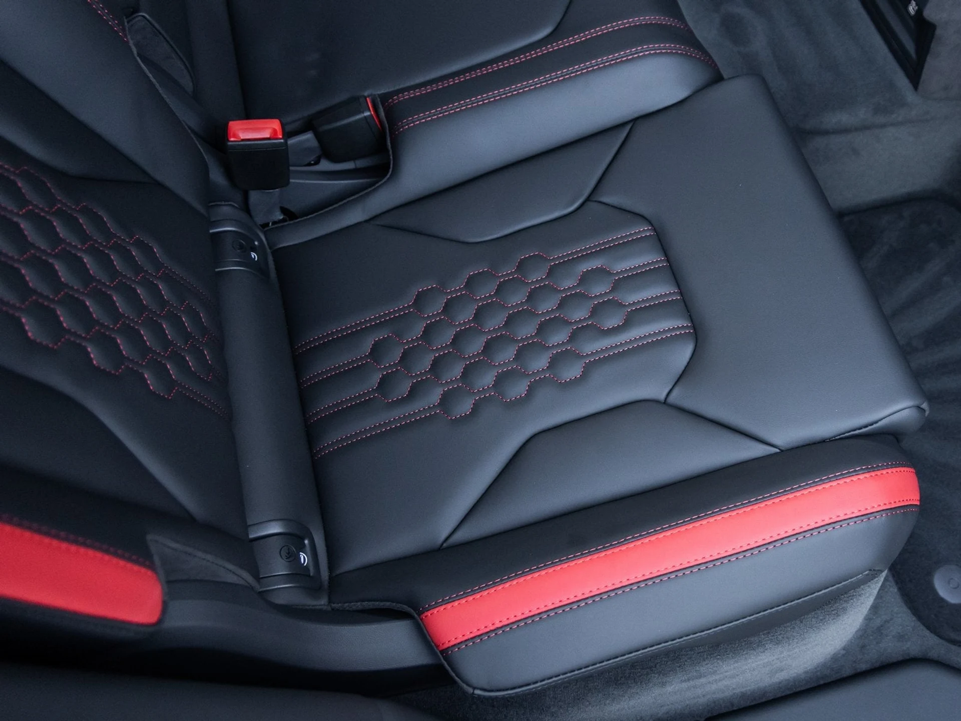 mph044_1016807817_45_1699f9c2e1