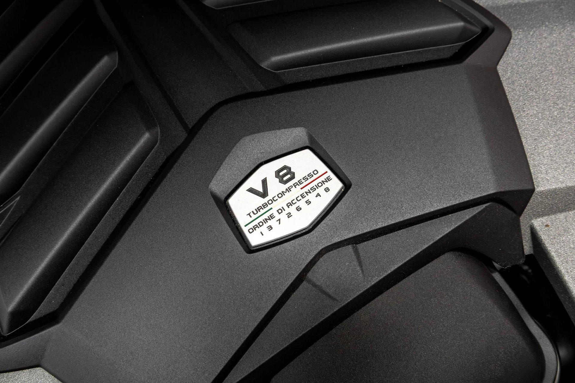 mph044_1021480752_Used_2022_Lamborghini_Urus_1771543126_6a73e1fddb