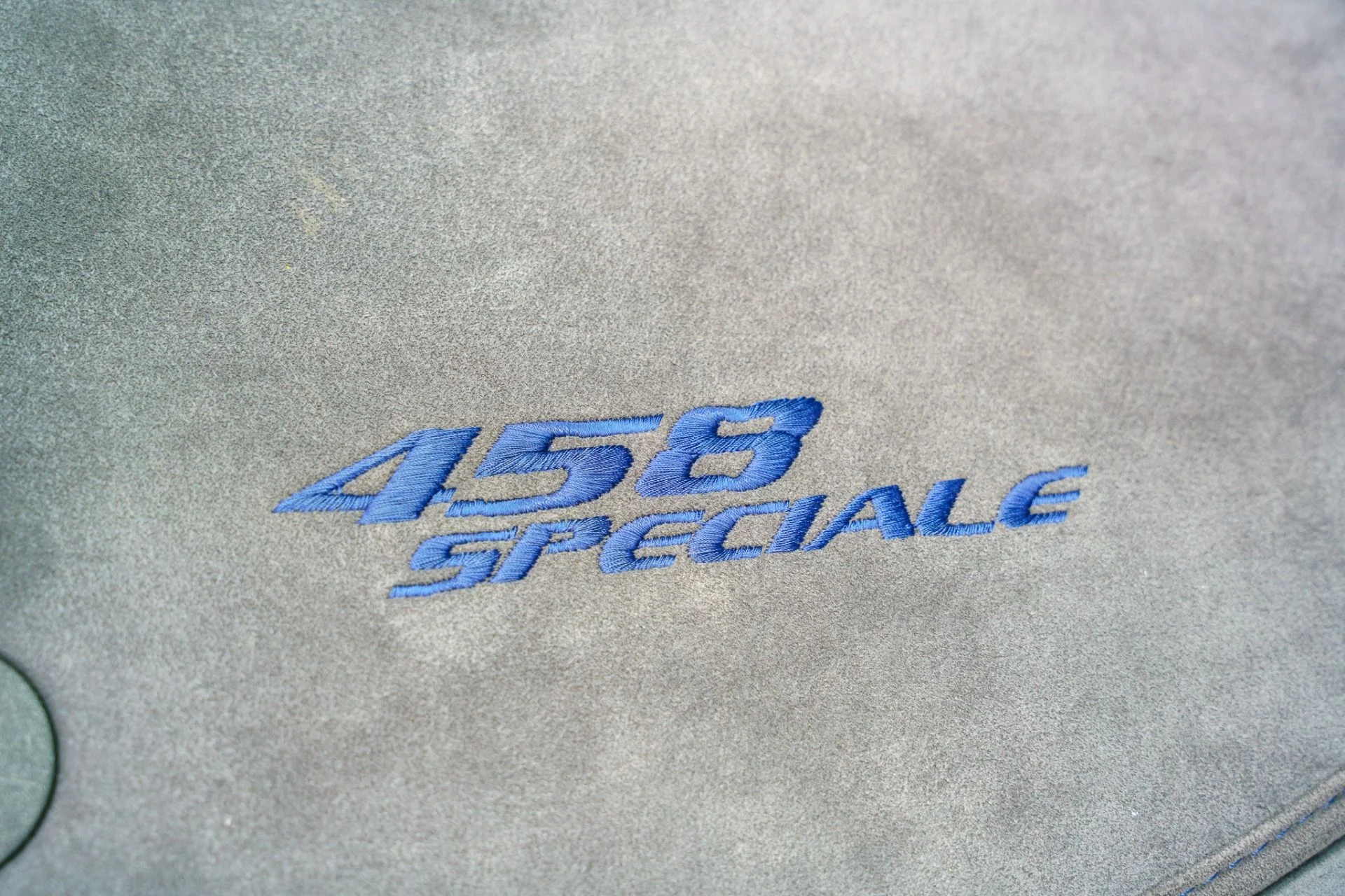 mph044_1029025407_Used_2015_Ferrari_458_Speciale_1754332080_4a12e40cf4
