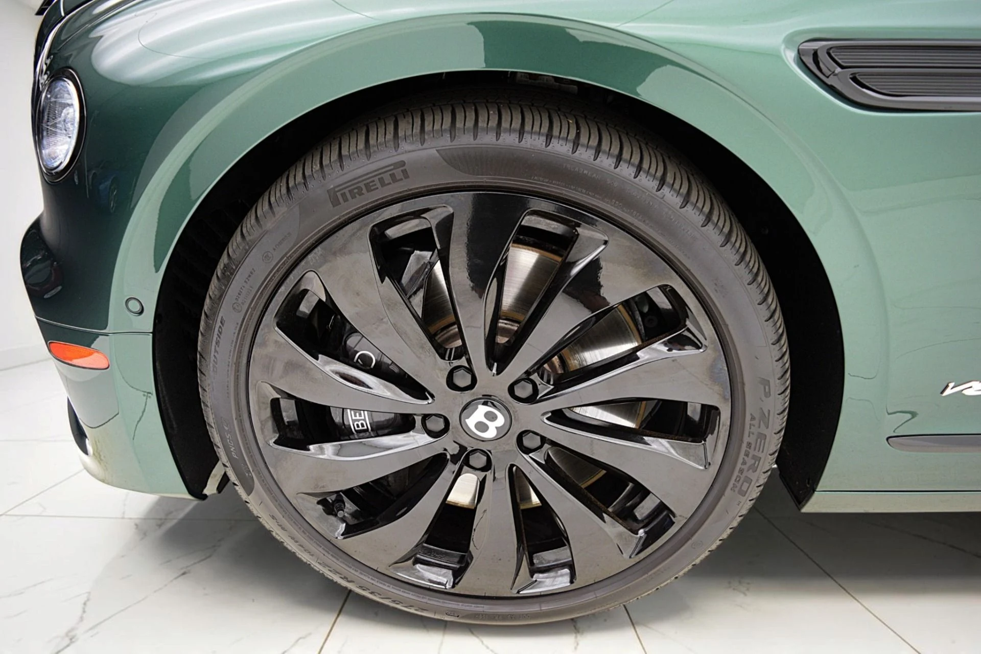 mph044_1030374961_Used_2022_Bentley_Flying_Spur_V8_1b84dc8d64