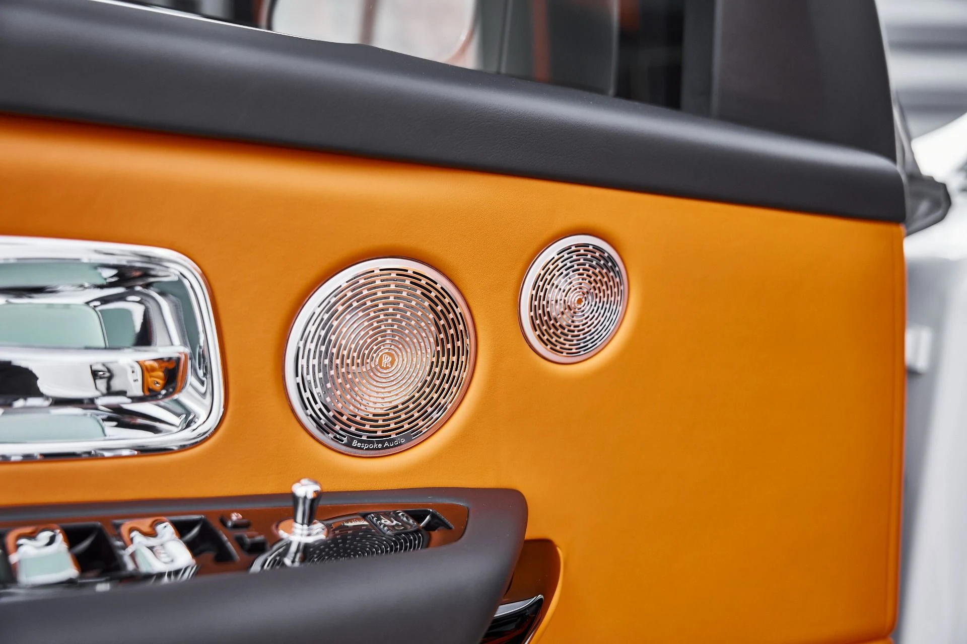 mph044_1034803285_Used_2025_Rolls_Royce_Cullinan_Base_1770950910_7b18565ad6