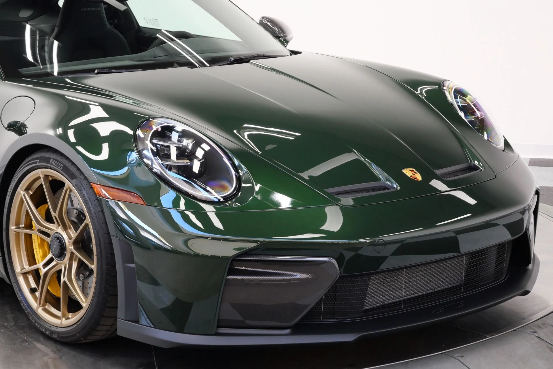 mph044_1040535317_Used_2026_Porsche_911_GT_3_Weissach_Package_6_Speed_Manual_Delivery_Miles_1773426266_6dc3b90259