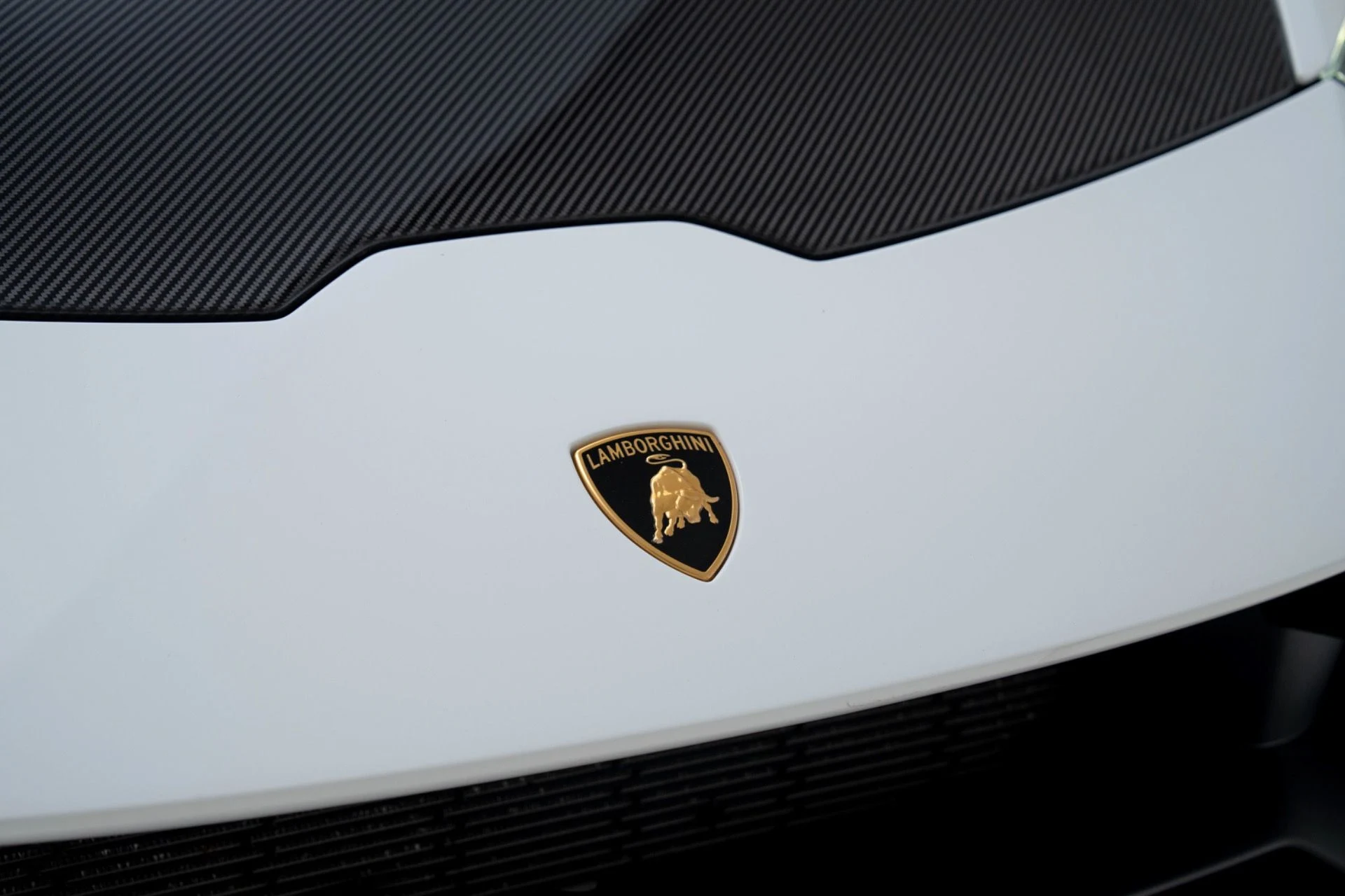 mph044_10486213_Used_2023_Lamborghini_Huracan_Tecnica_1781823006_6af3c676b9