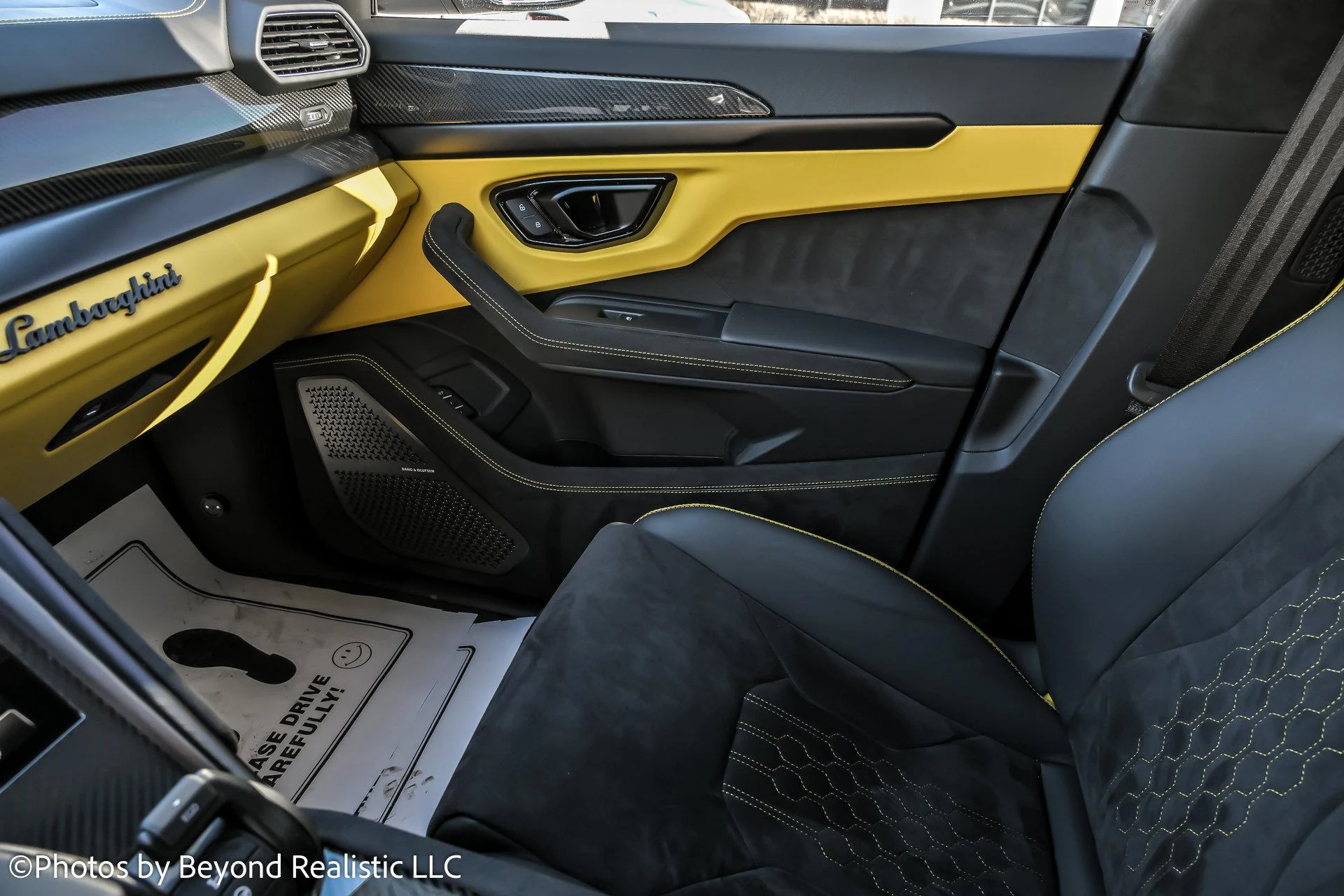 mph044_1051079685_Used_2024_Lamborghini_Urus_S_1769420575_5b8155ede3