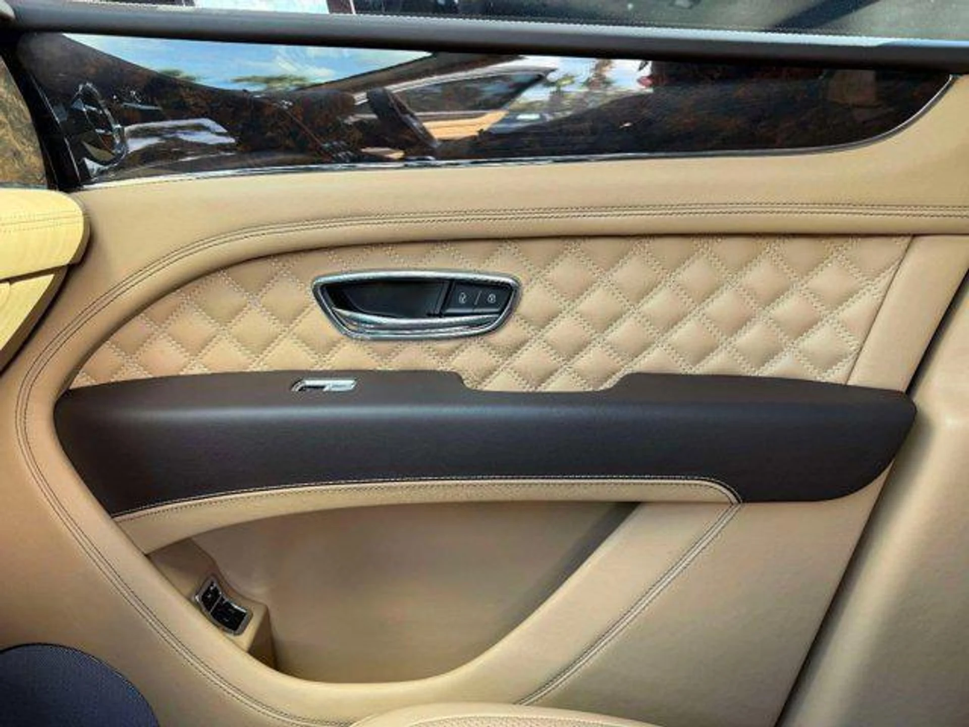 mph044_1053614937_40_GFGJ_Xj_QEI_Yc_LGWIS_47_Bt_CG_Yv_U_40bc83520b