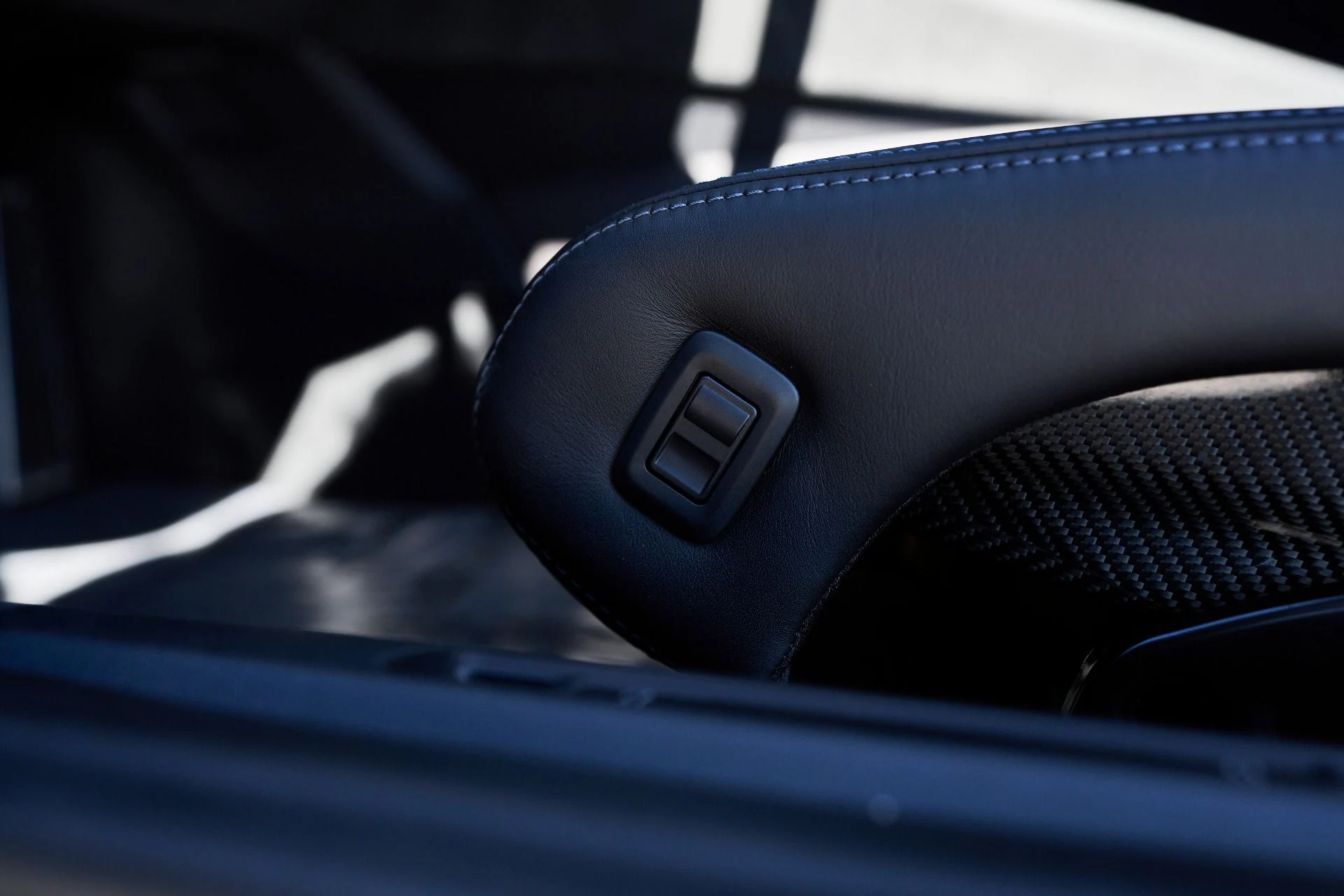 mph044_1065606943_Used_2023_Porsche_718_Cayman_GT_4_RS_1760748924_d267ce48d3